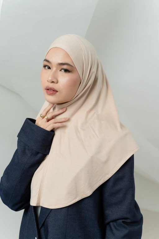 Image of Lira Instant Tie Cream | TENCEL™️ Hijab