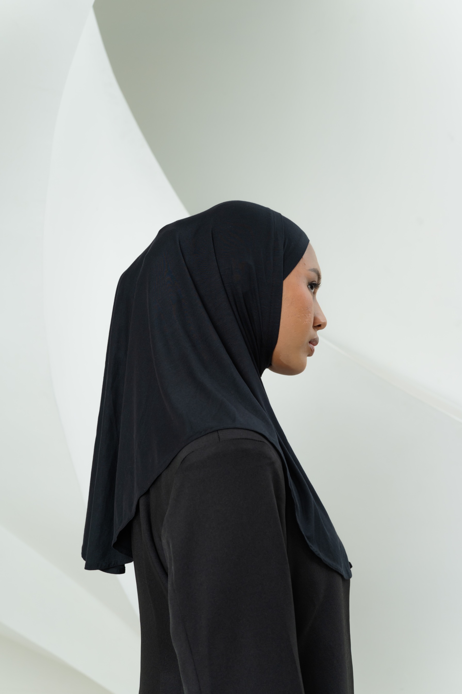 Lira Instant Tie Black | TENCEL™️ Hijab