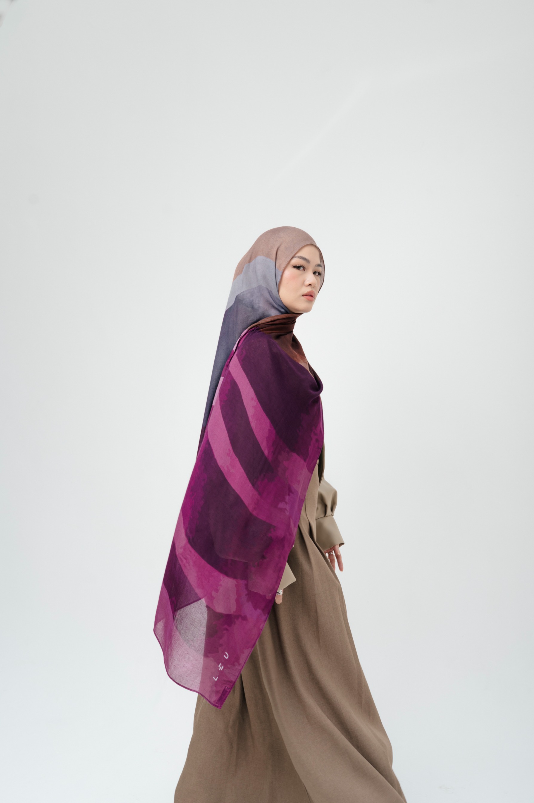 Sora Scarf Plum Waves | Pashmina Printed Modals