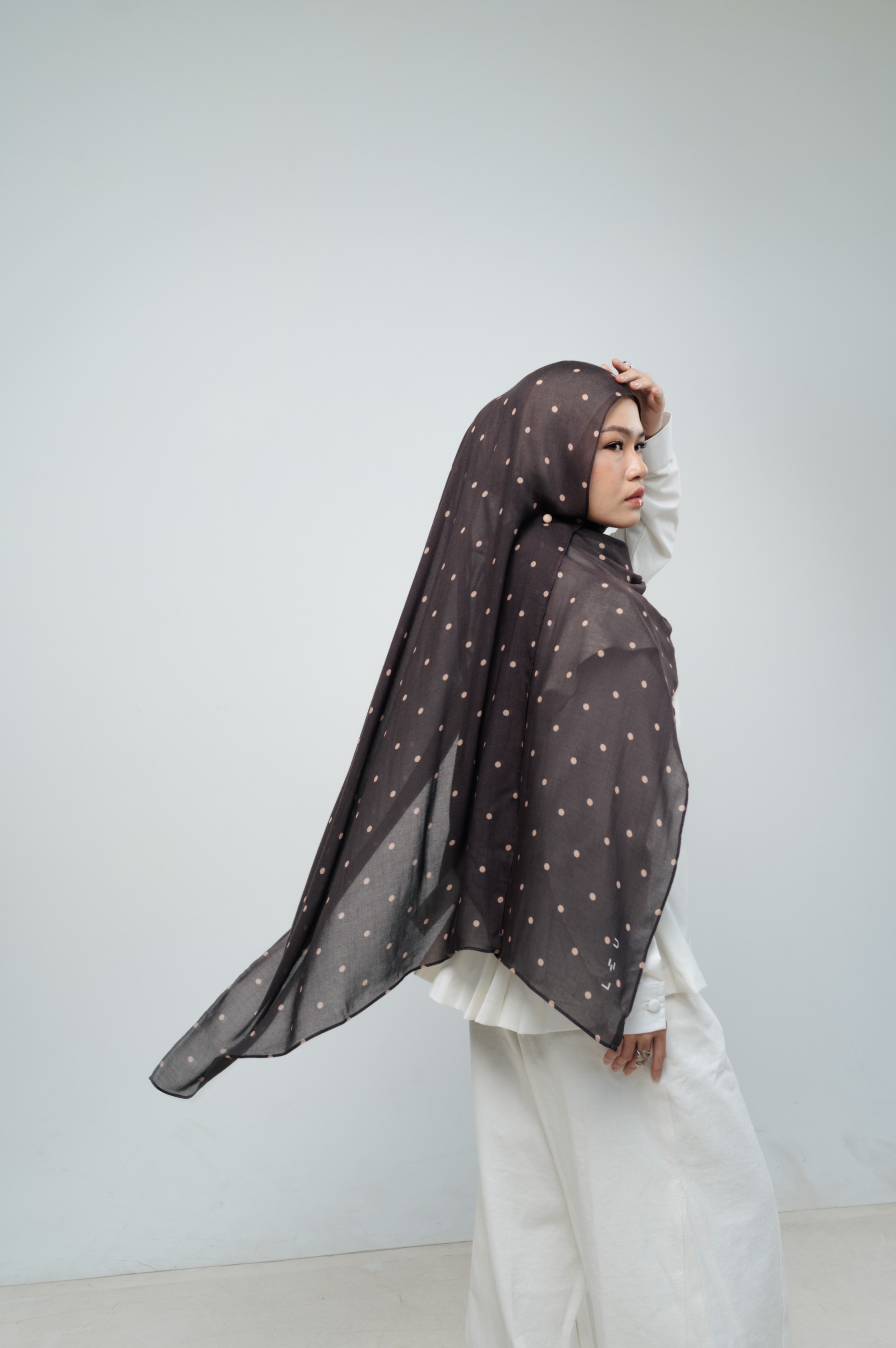 Polkadot Scarf Cocoa Pop | Pashmina Printed Modals