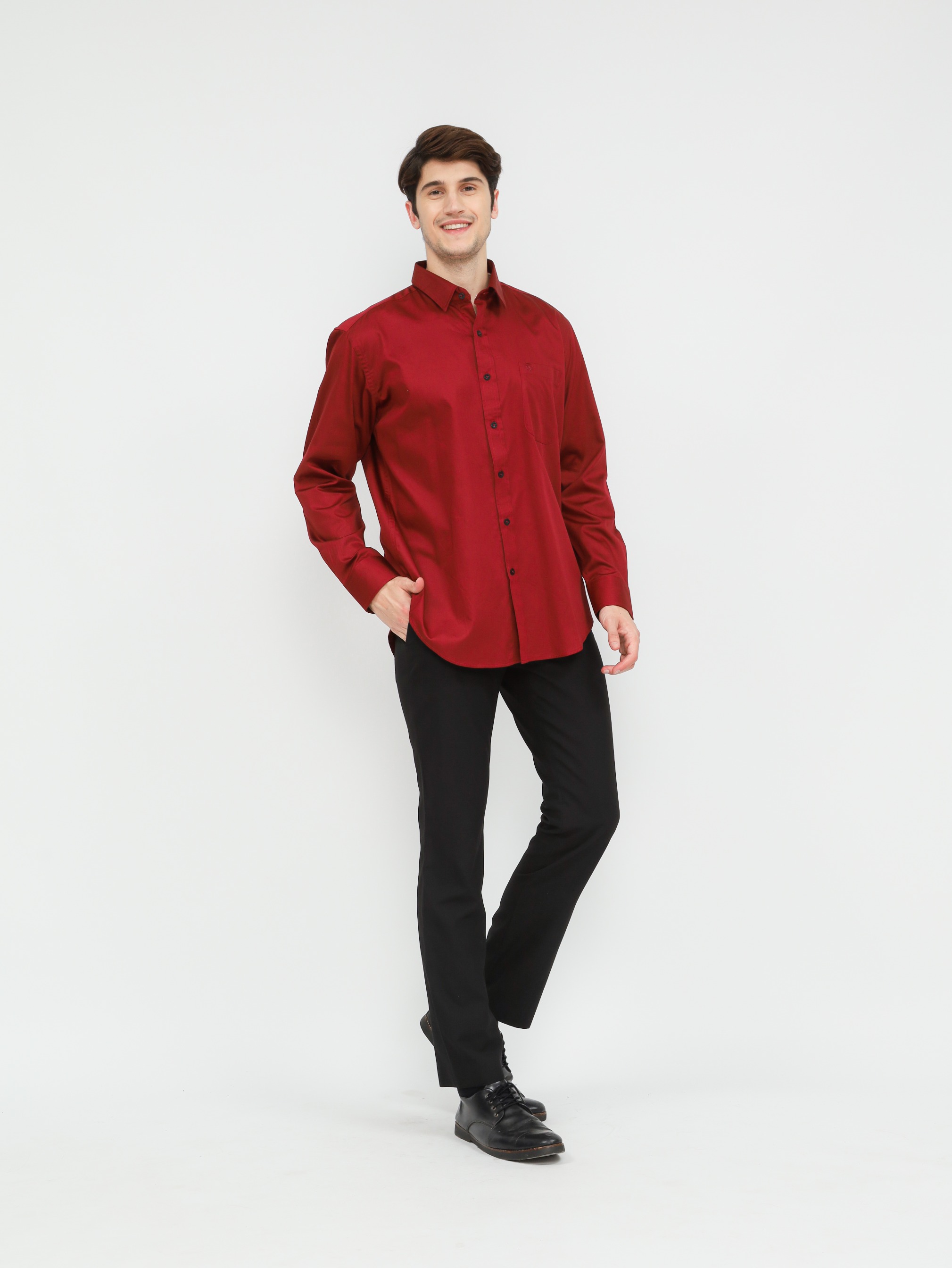 Kemeja Pria Lengan Panjang Reguler Fit Satin 