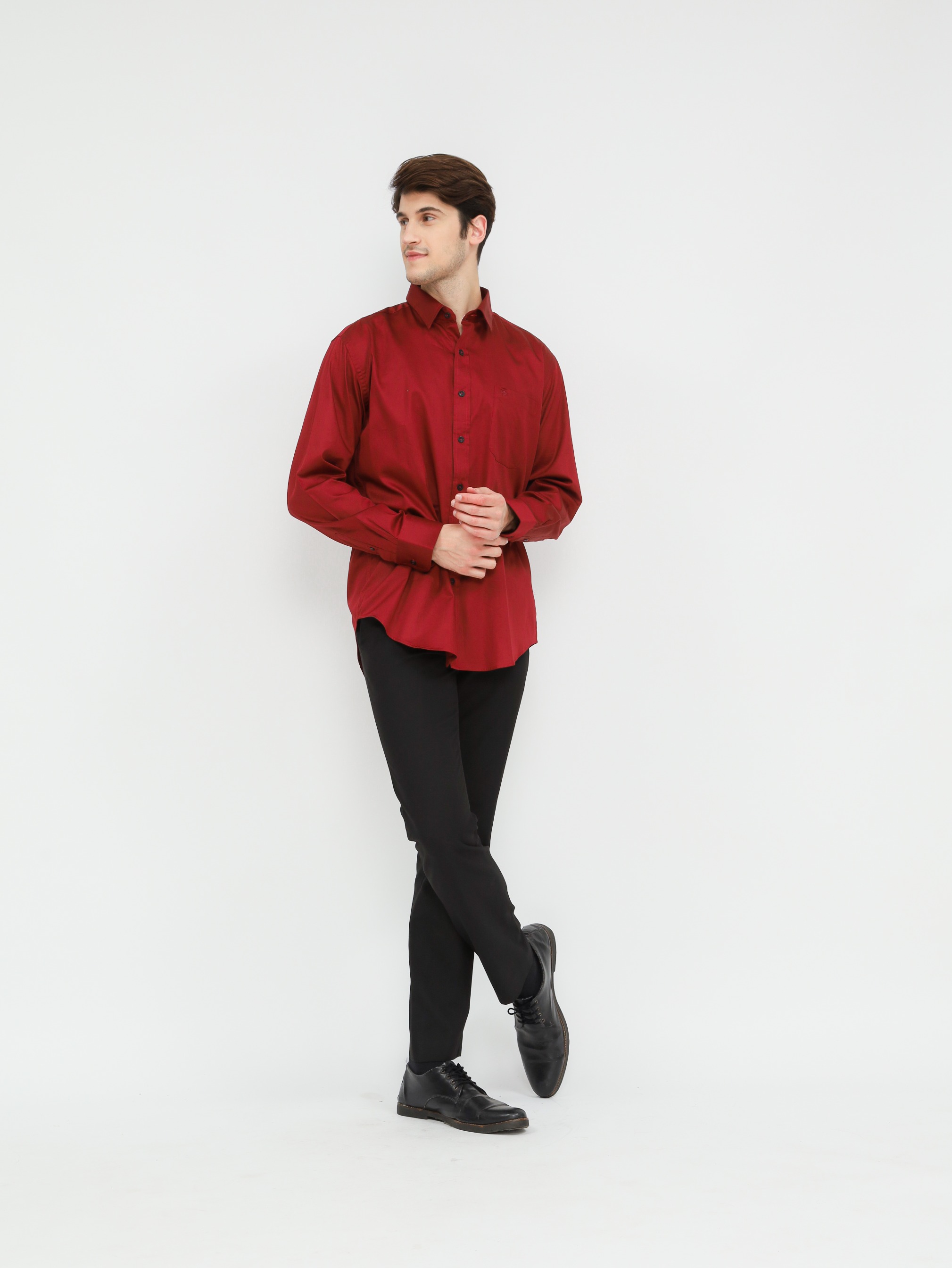 Kemeja Pria Lengan Panjang Reguler Fit Satin 