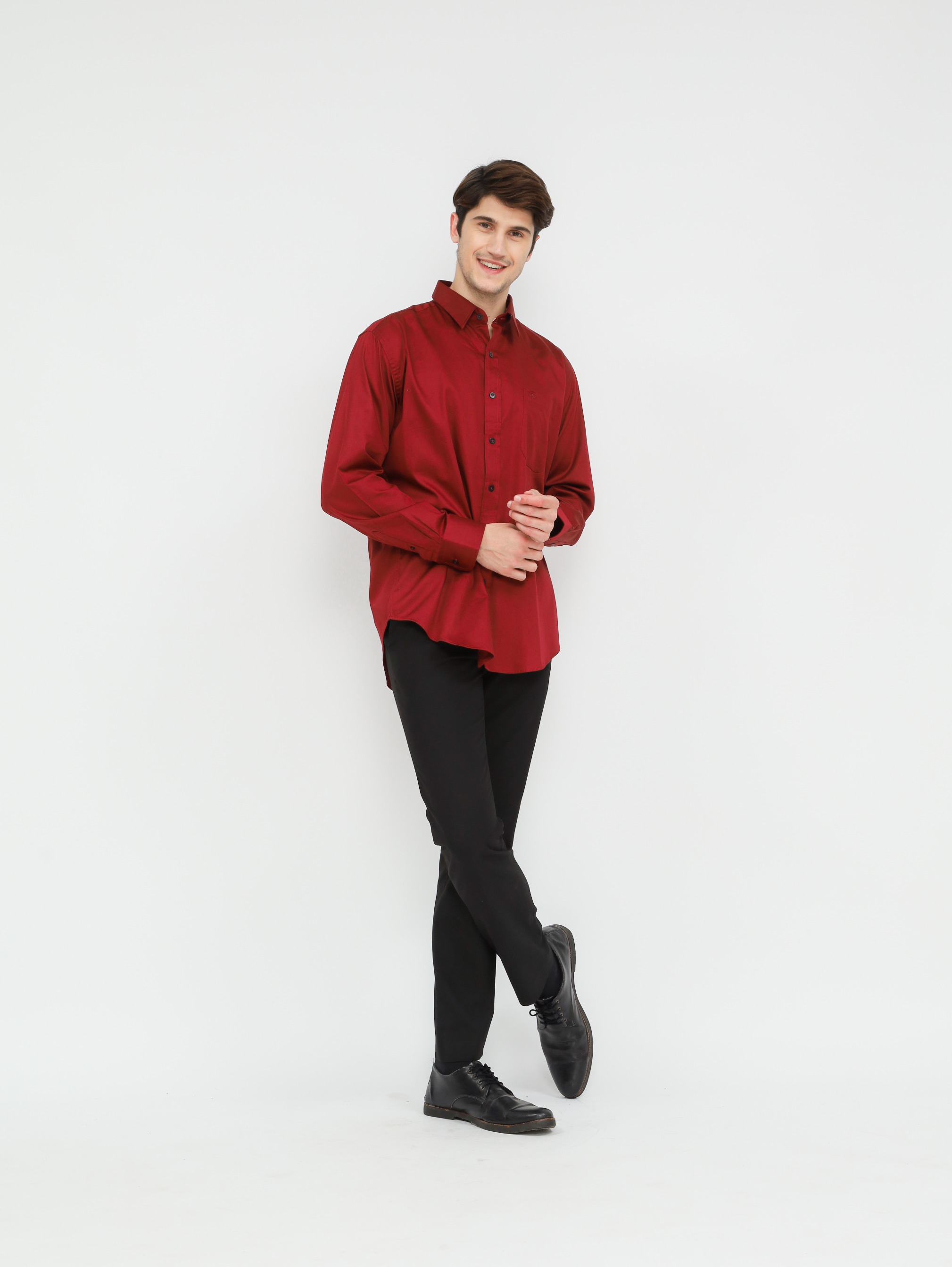 Kemeja Pria Lengan Panjang Reguler Fit Satin 