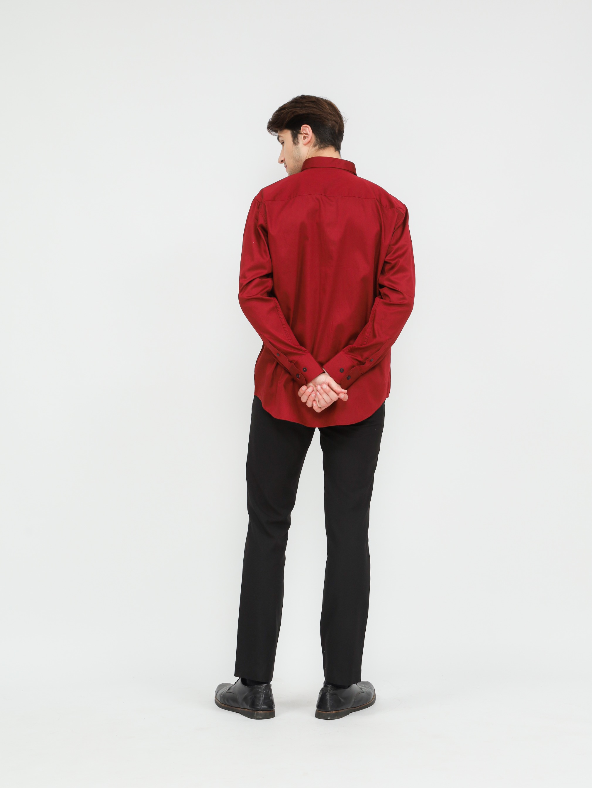 Kemeja Pria Lengan Panjang Reguler Fit Satin 