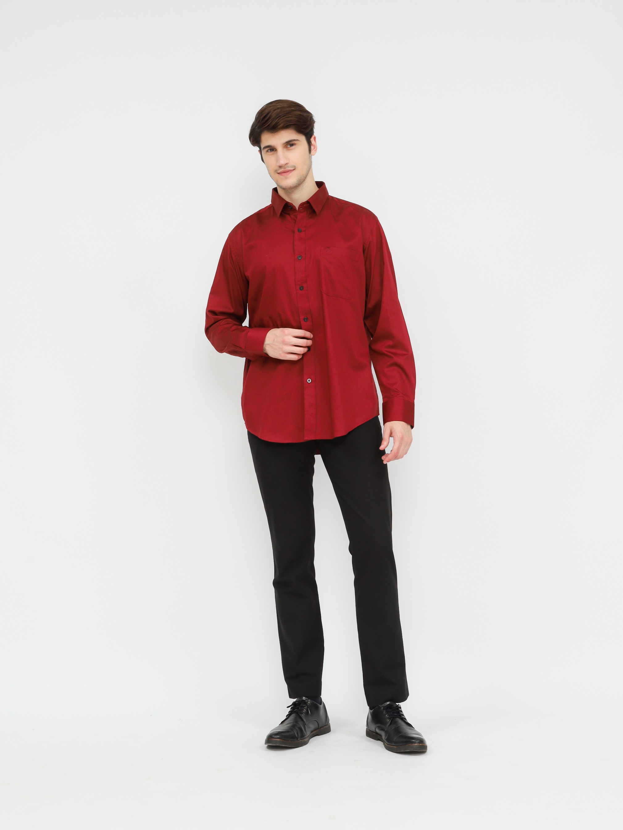 Kemeja Pria Lengan Panjang Reguler Fit Satin 