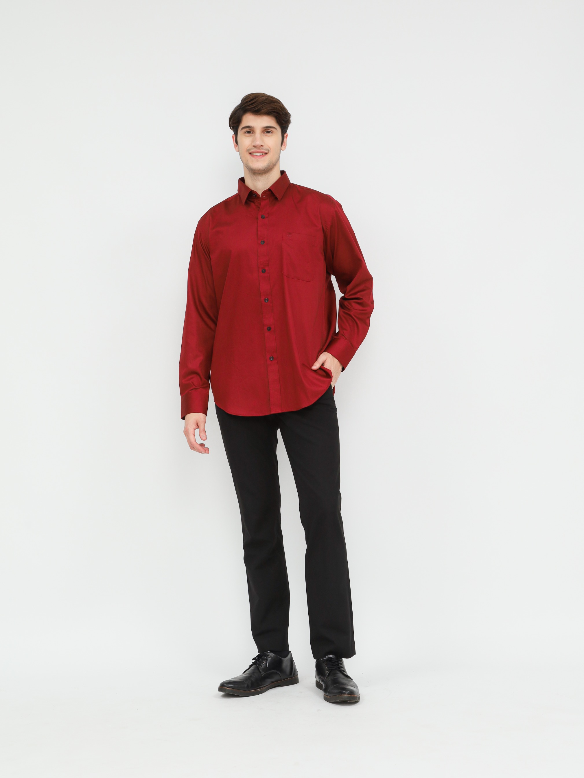 Kemeja Pria Lengan Panjang Reguler Fit Satin 