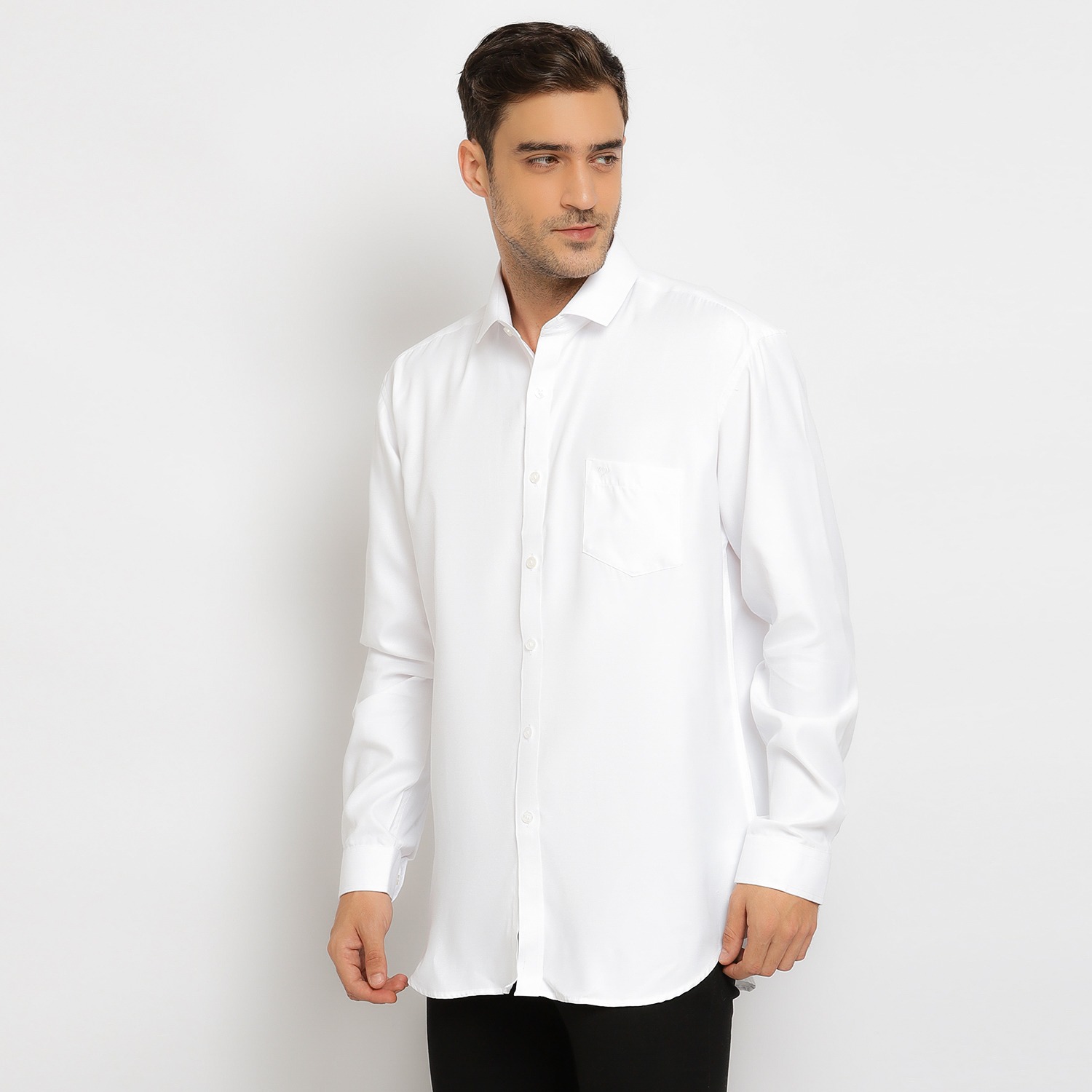 Kemeja Putih Polos Pria Lengan Panjang Slim Fit Jumbo