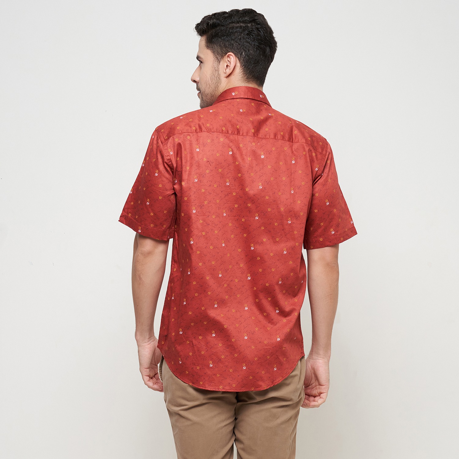 Kemeja Pria Lengan Pendek Printing Leaves Katun Jumbo