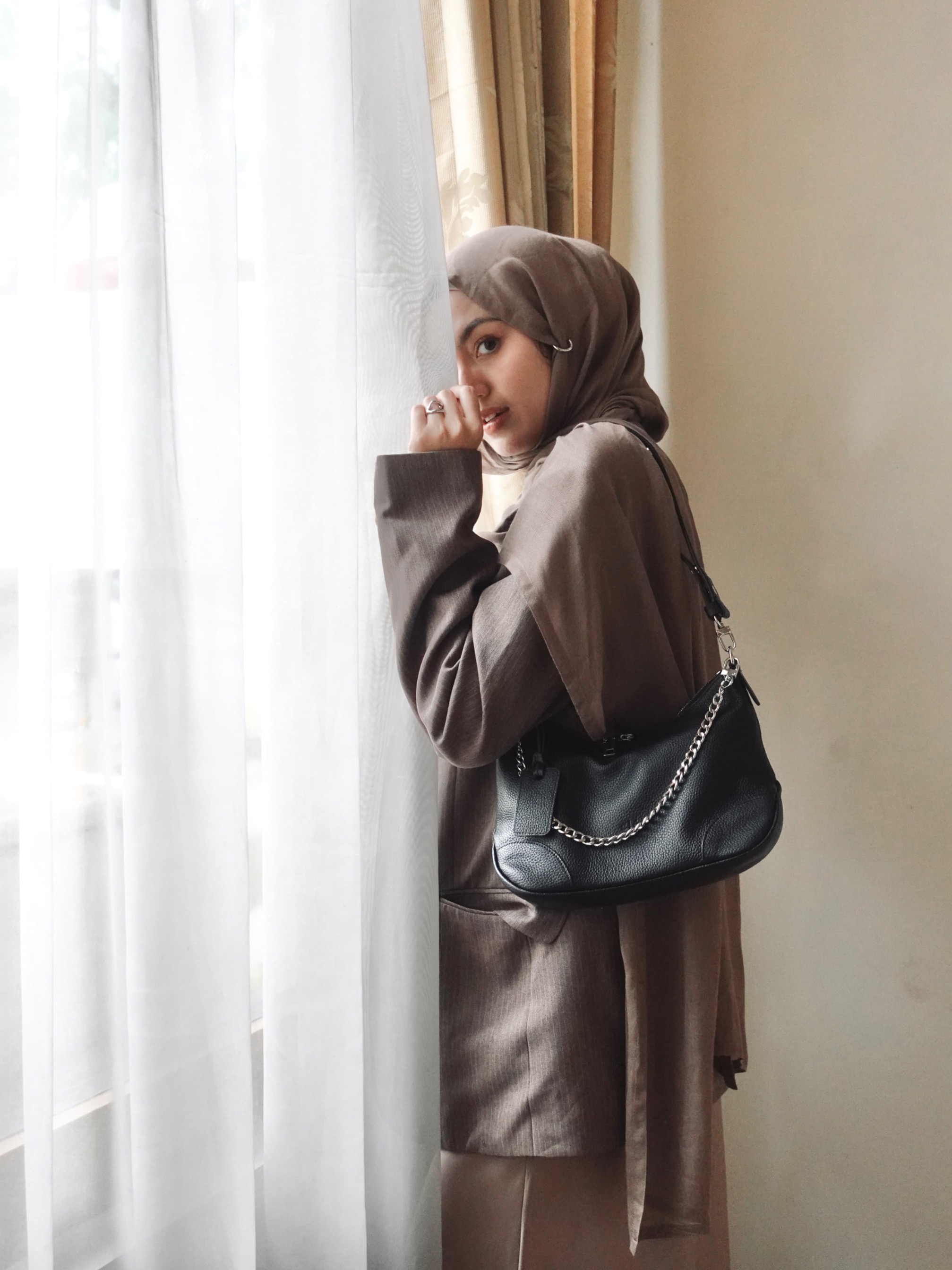 ZIRA (black)