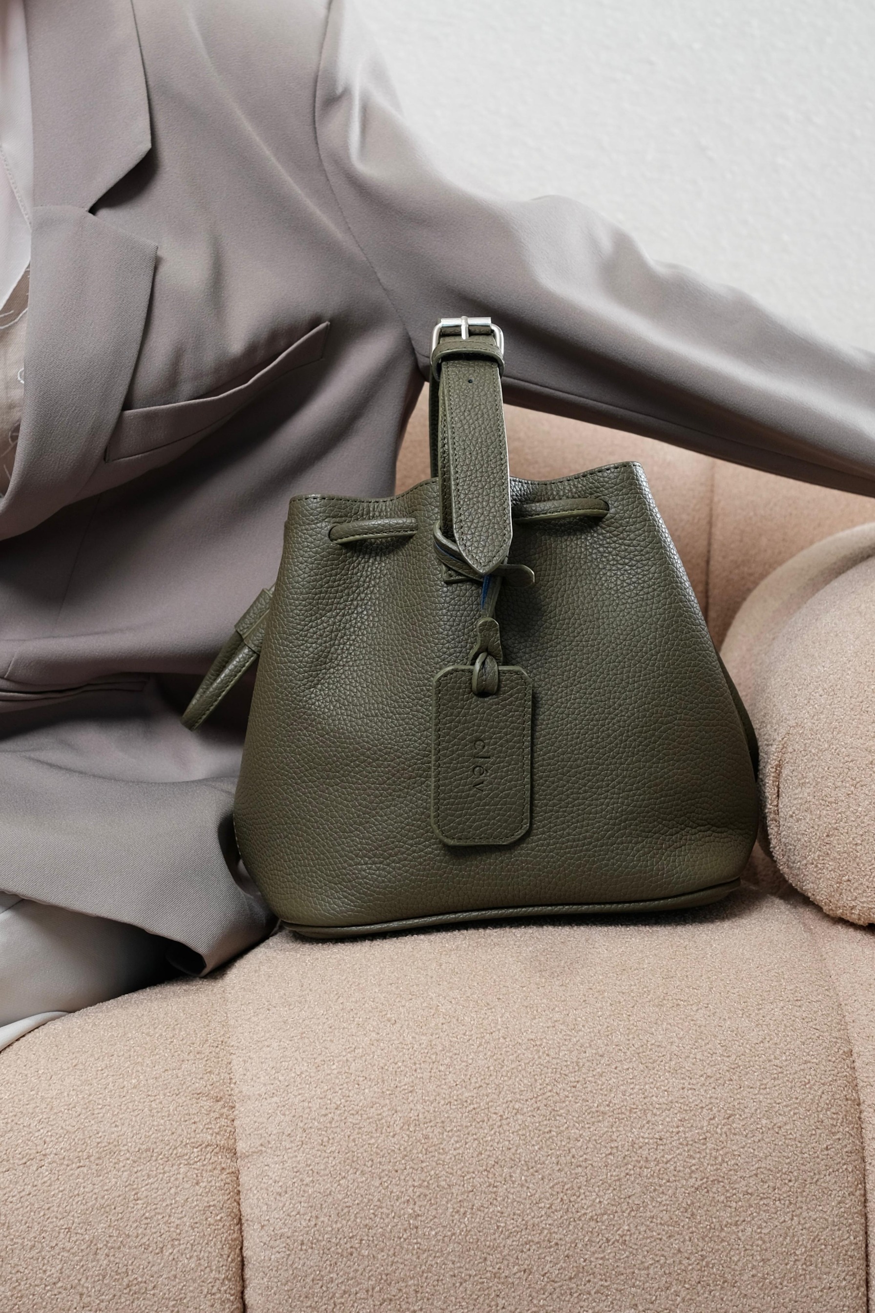 ZEA (olive)
