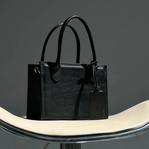 Image of LEA (black)
