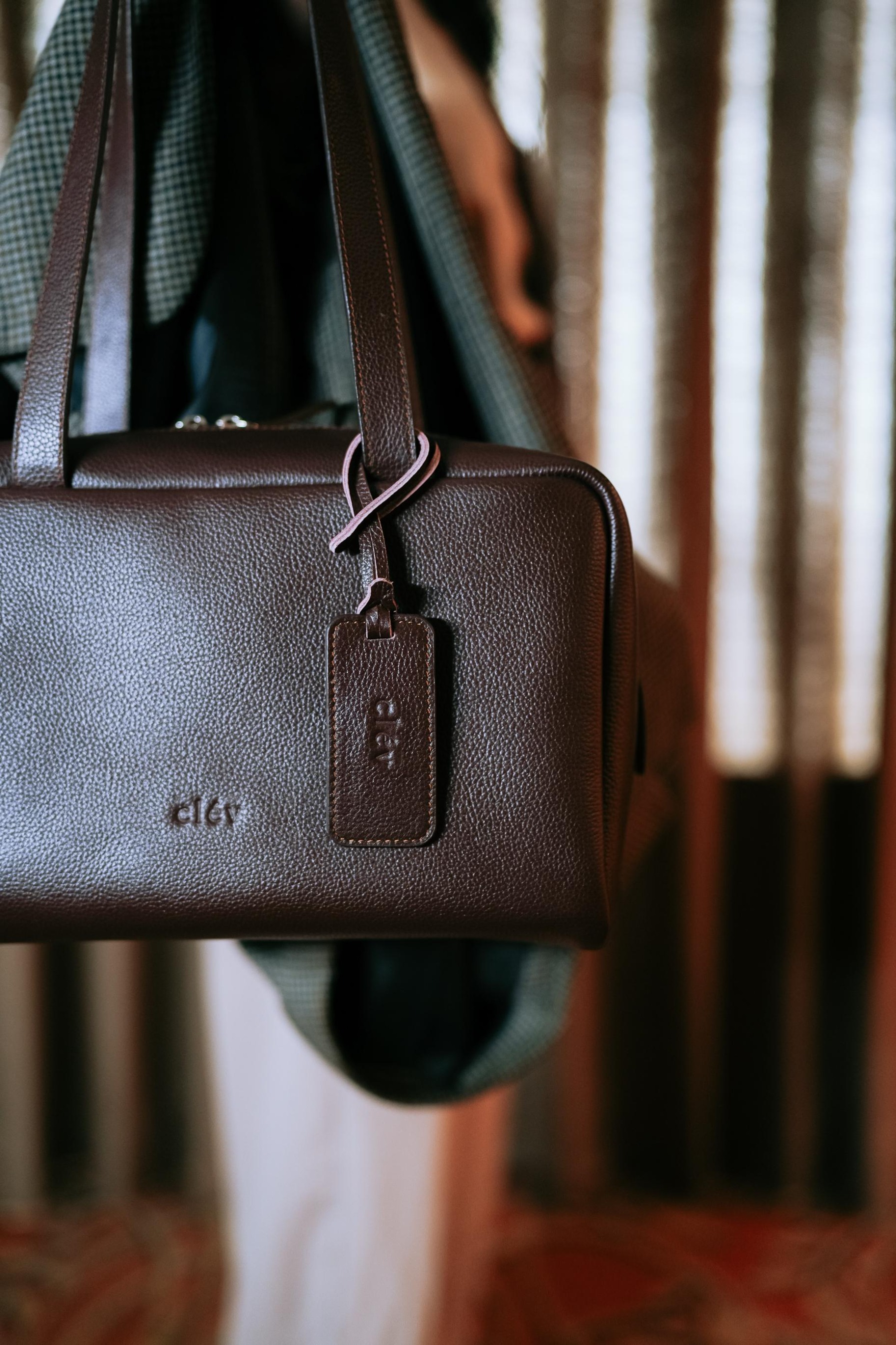 Geneva leather bag (coffee)