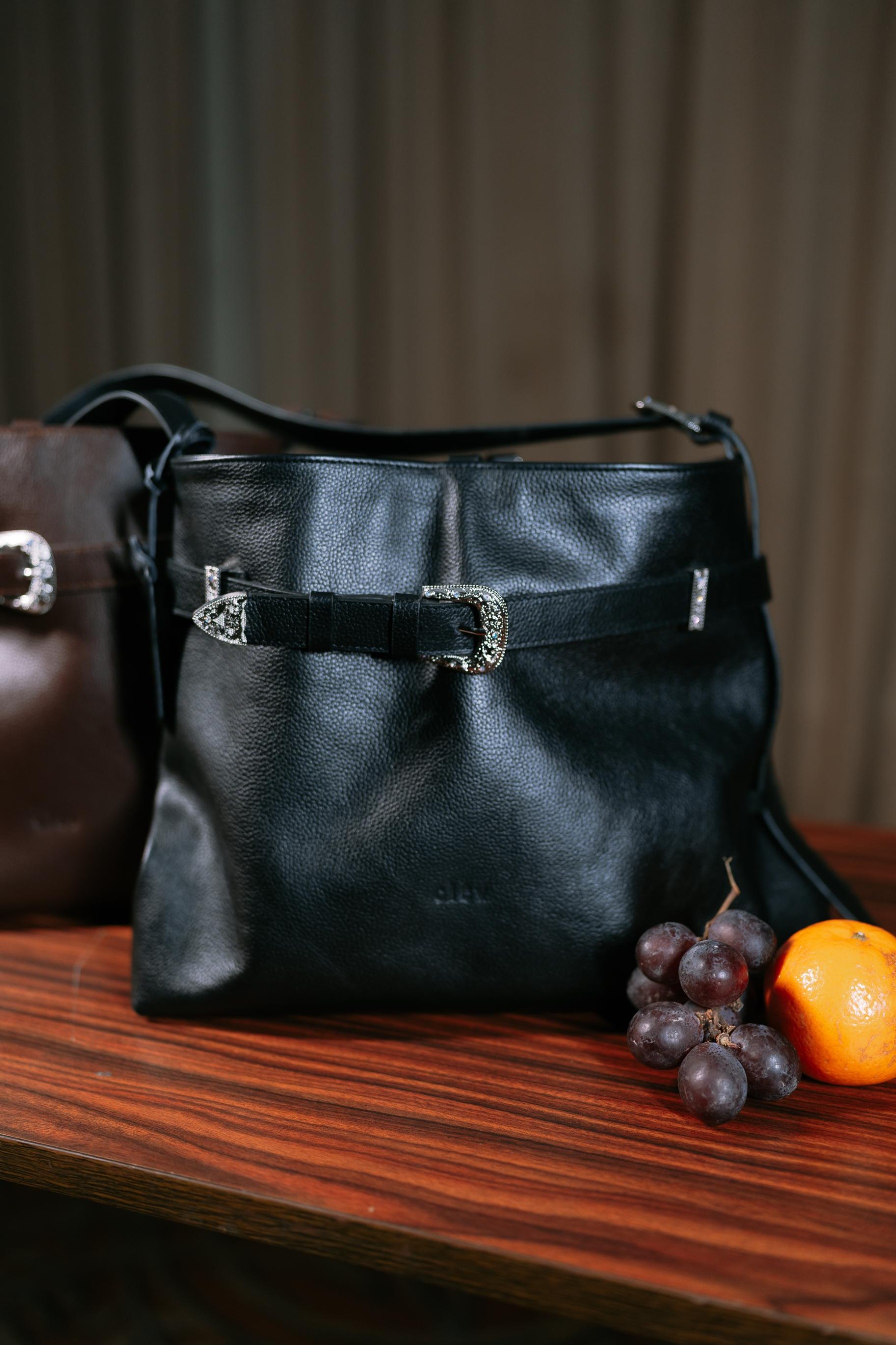 Evelyn leather bag (black)