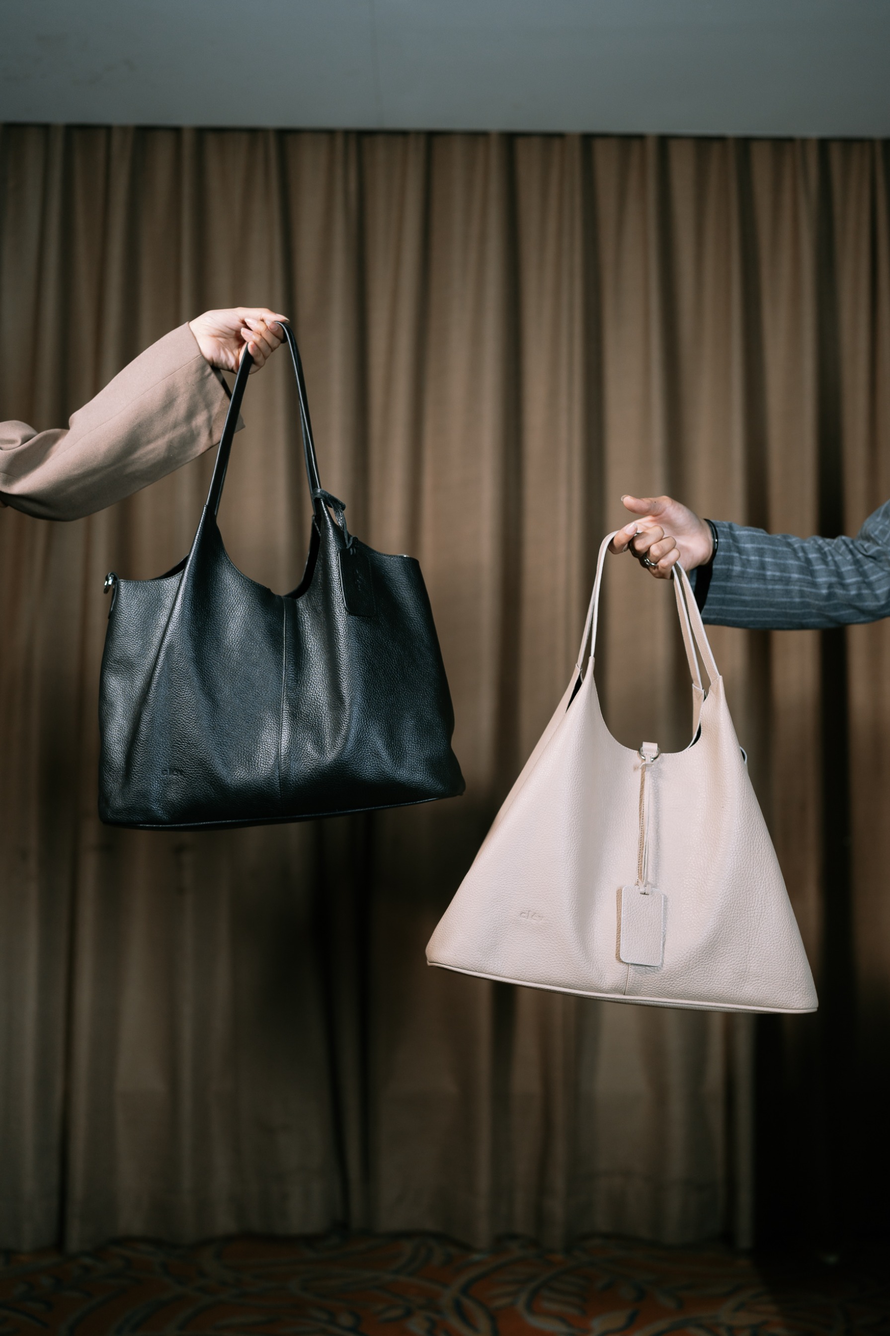 Kyna leather bag Large (beige)