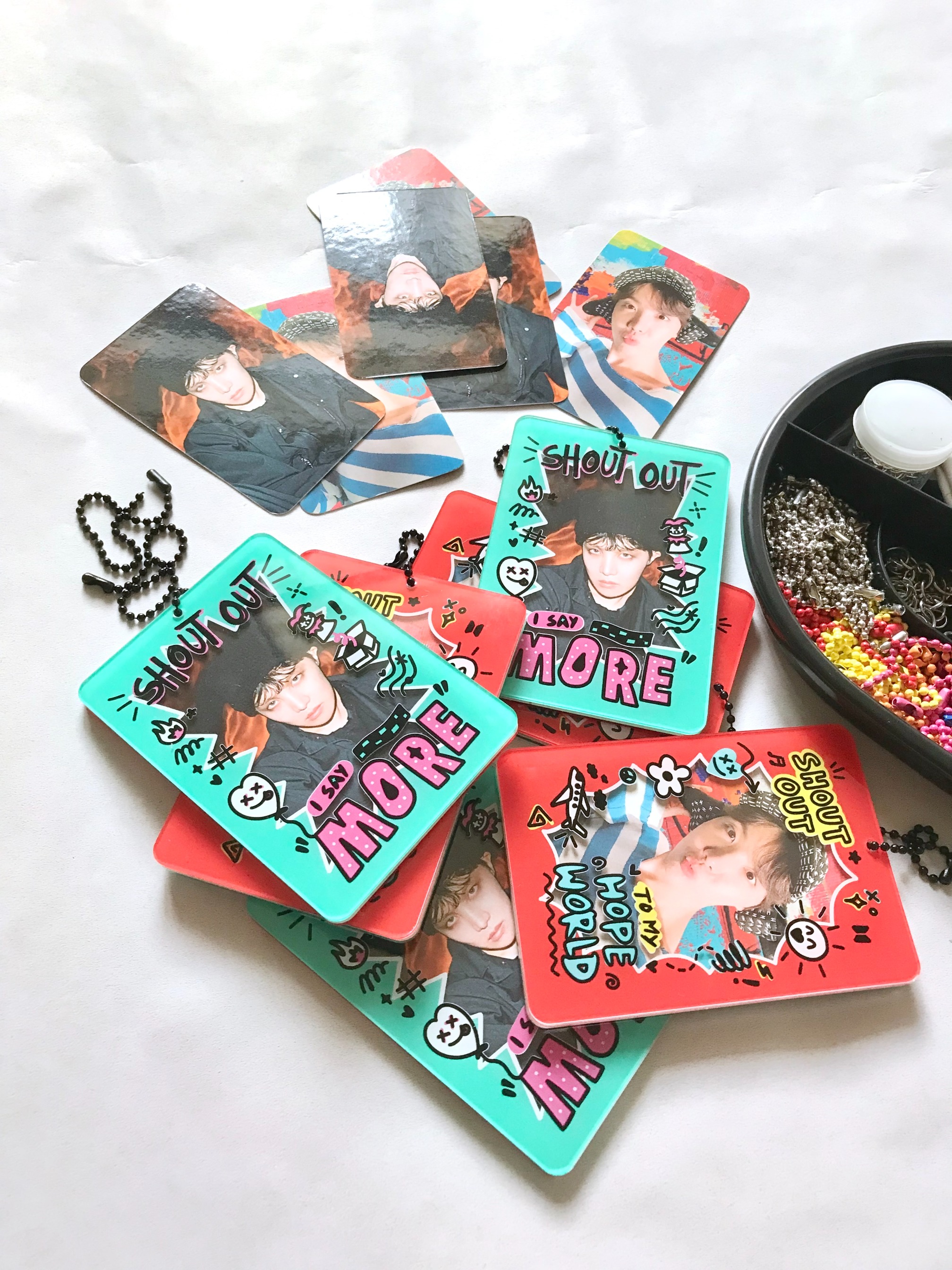 Shout Out - Photo Card Holder