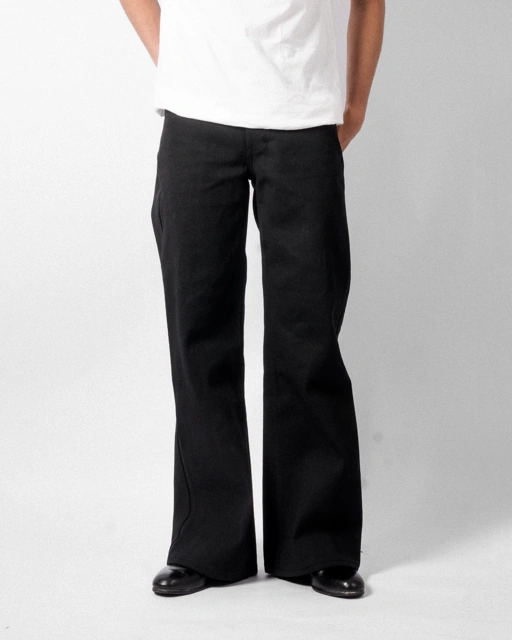 Loose Bootcut - Raw Black