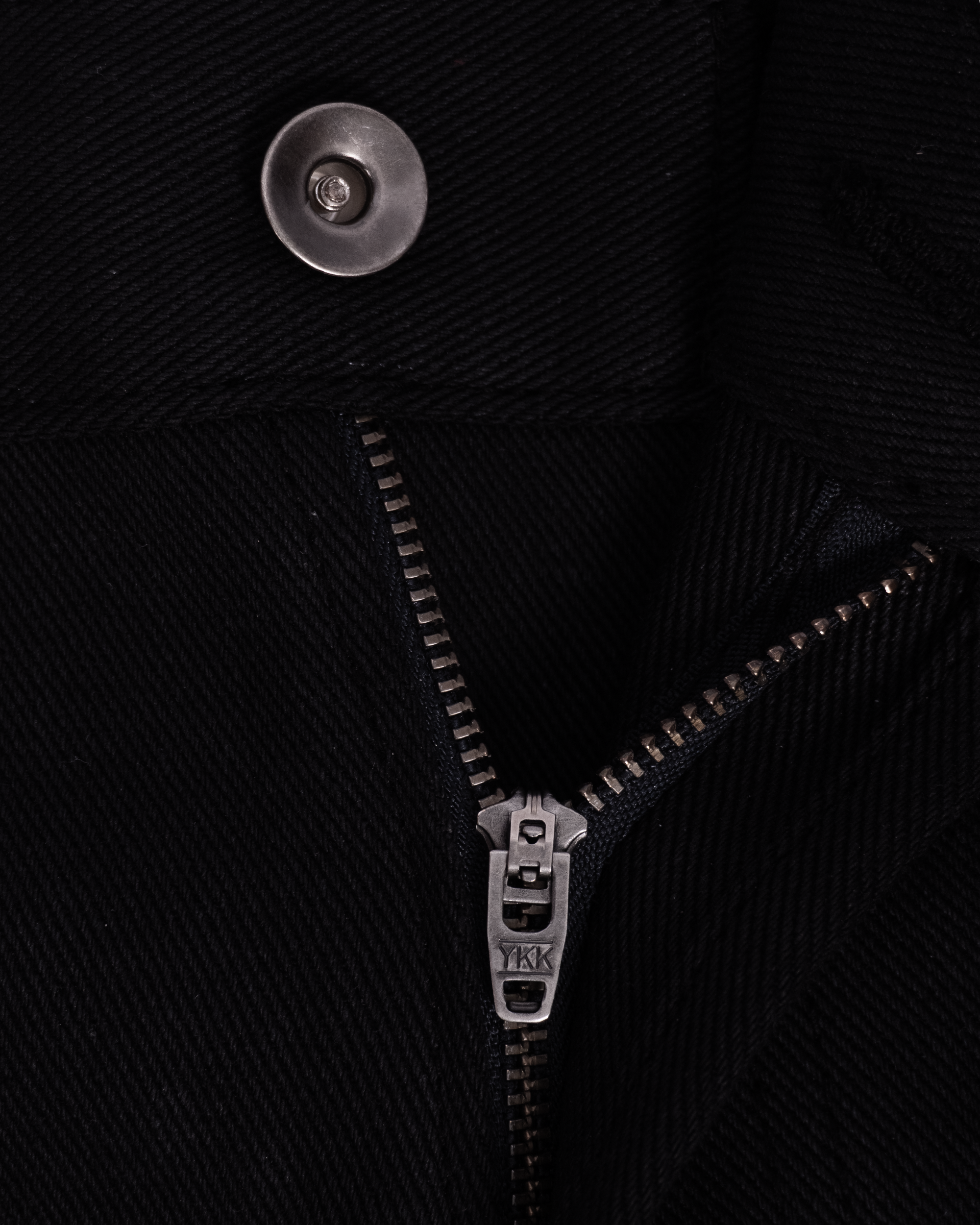 Loose Bootcut - Raw Black