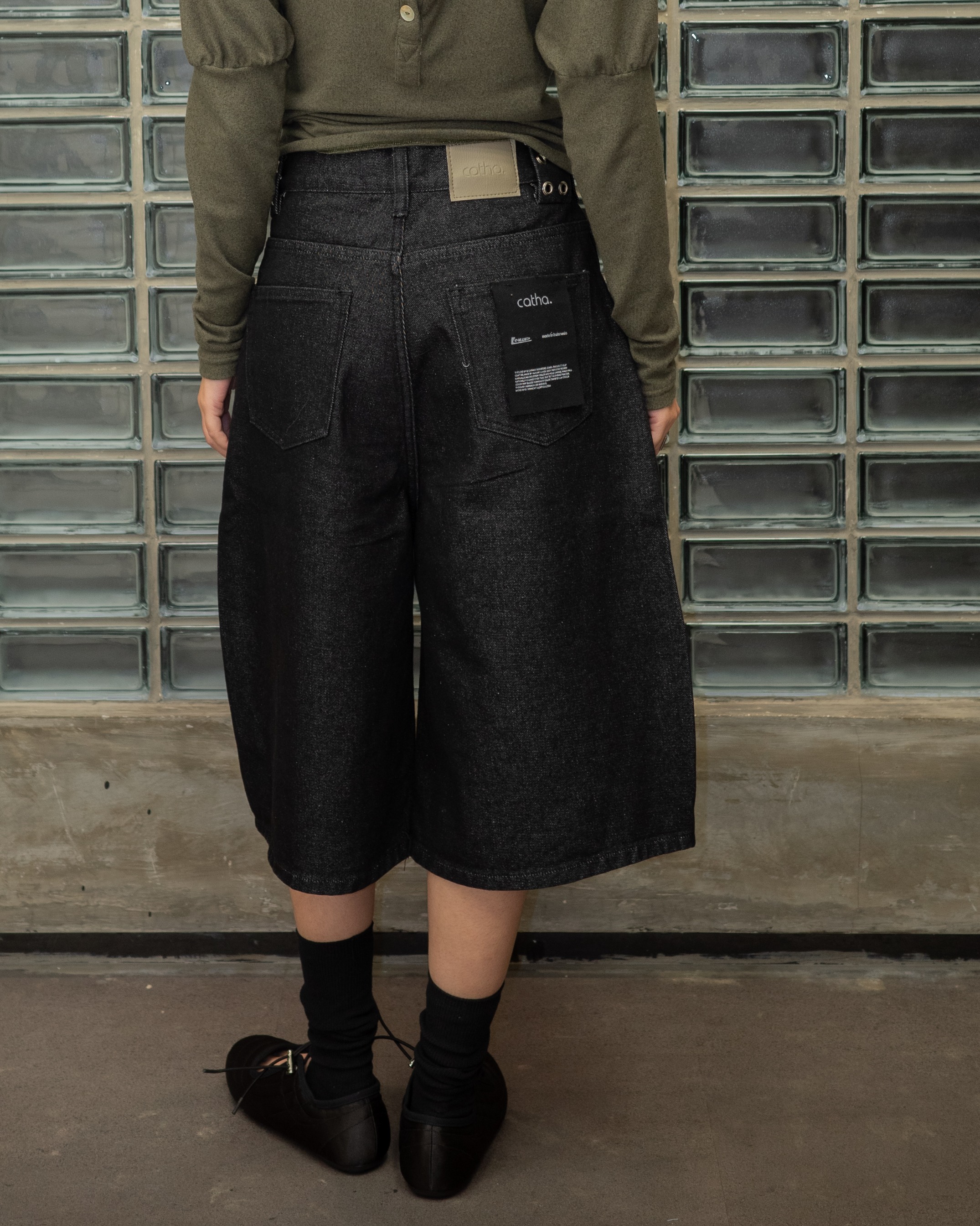 Line Up Eyelet Baggy Jorts