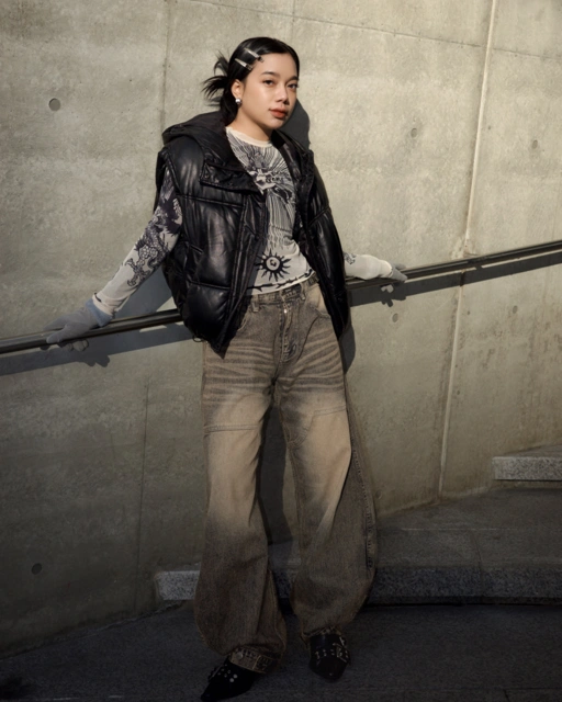 Image of CATHA - Semi Carpenter Washed Adjustable Leg Baloon Line Up Jeans