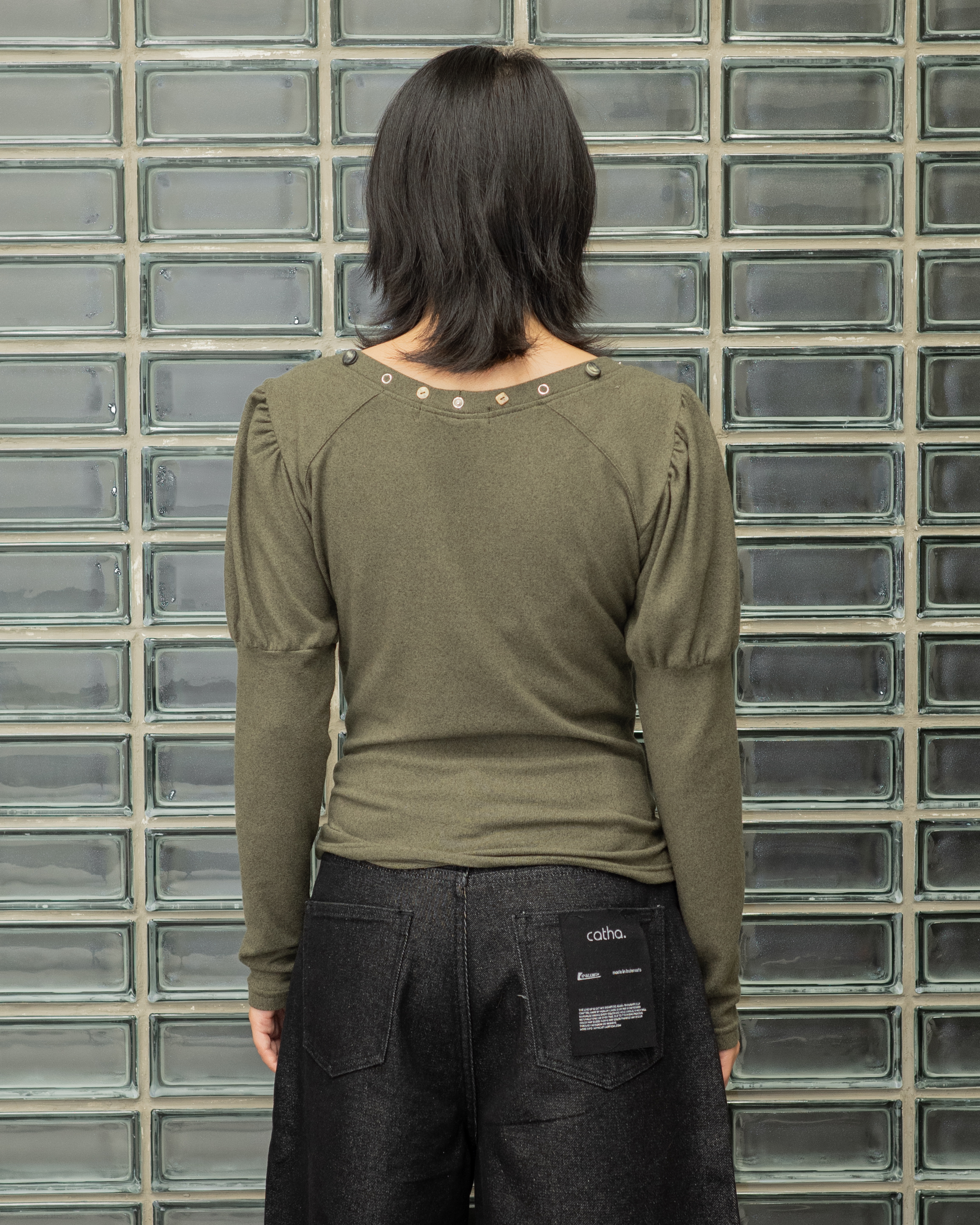 Button Puff Longsleeve Top