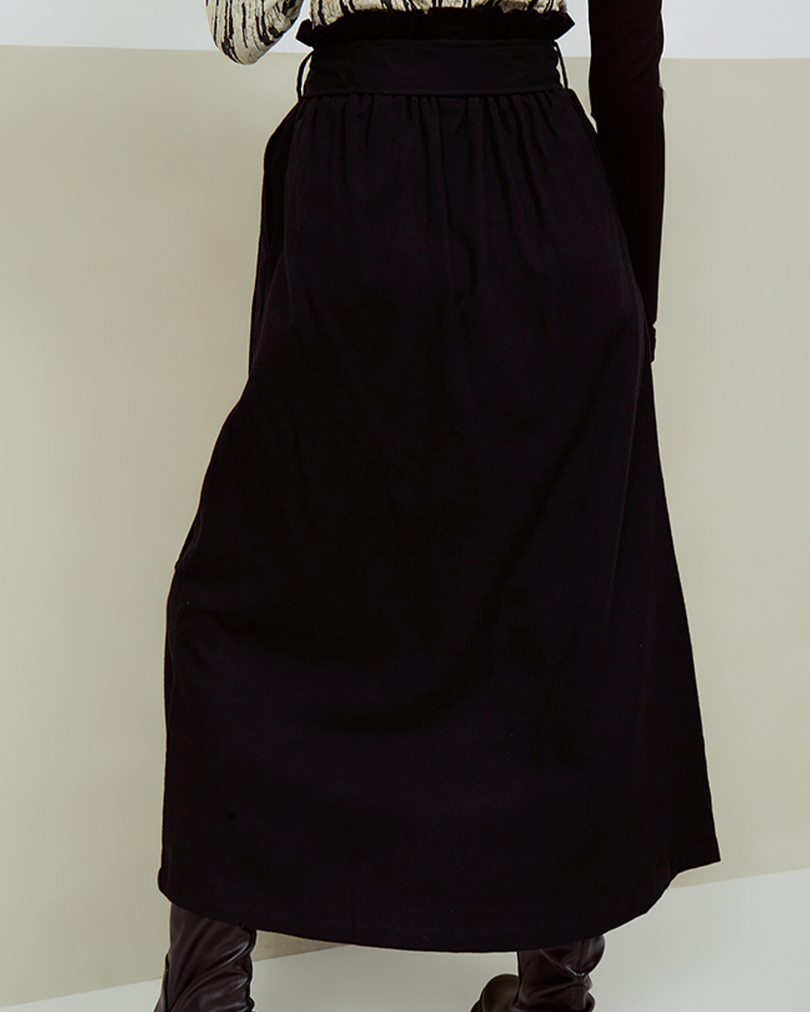 Highwaist Quilted Half Skirt