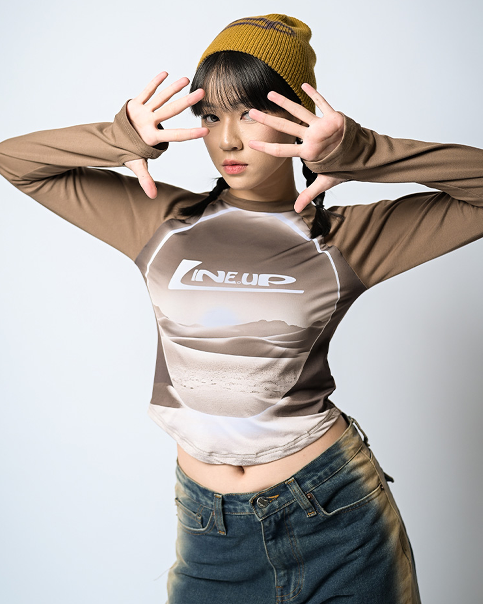 LINE UP PRINT TOP