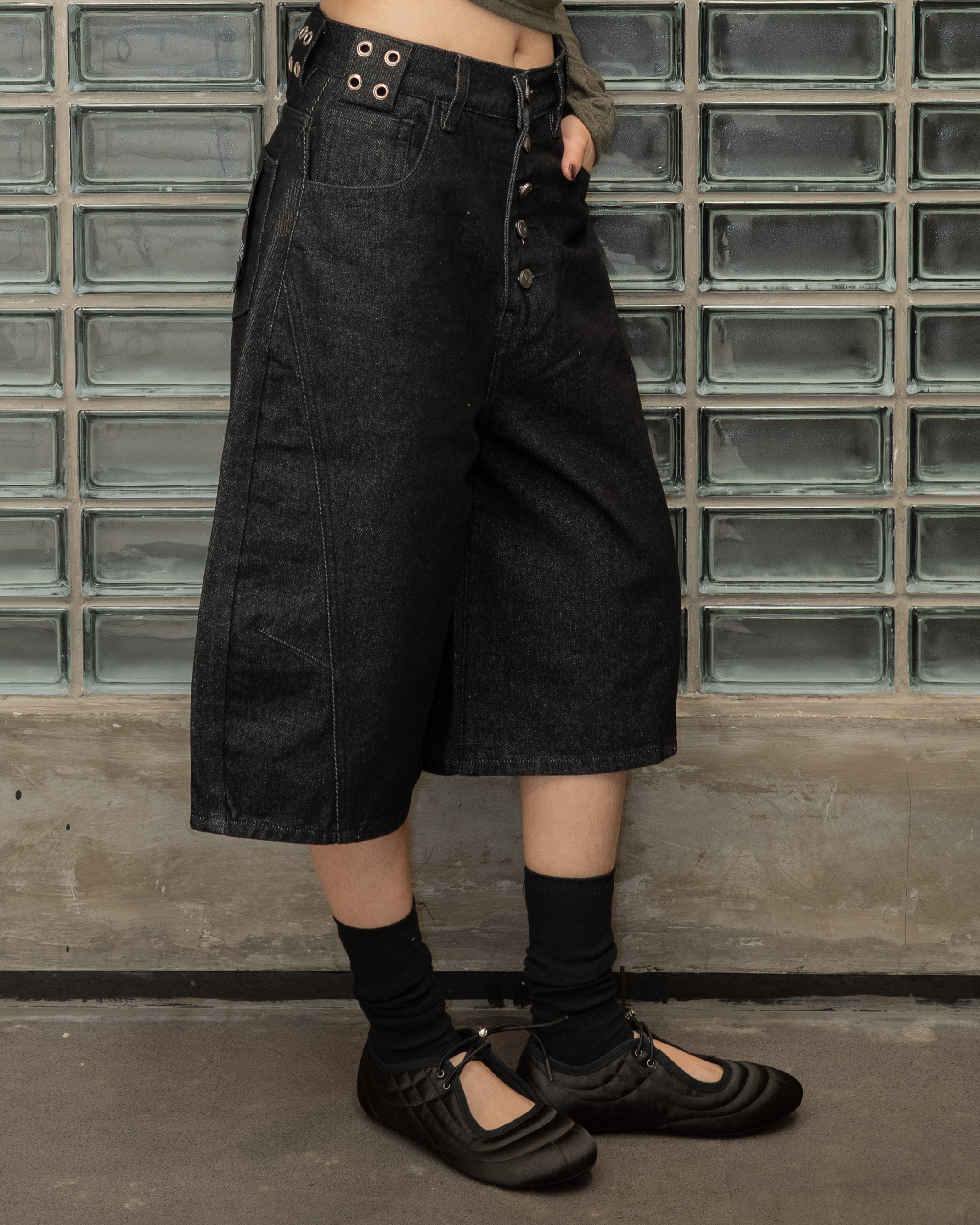 Line Up Eyelet Baggy Jorts