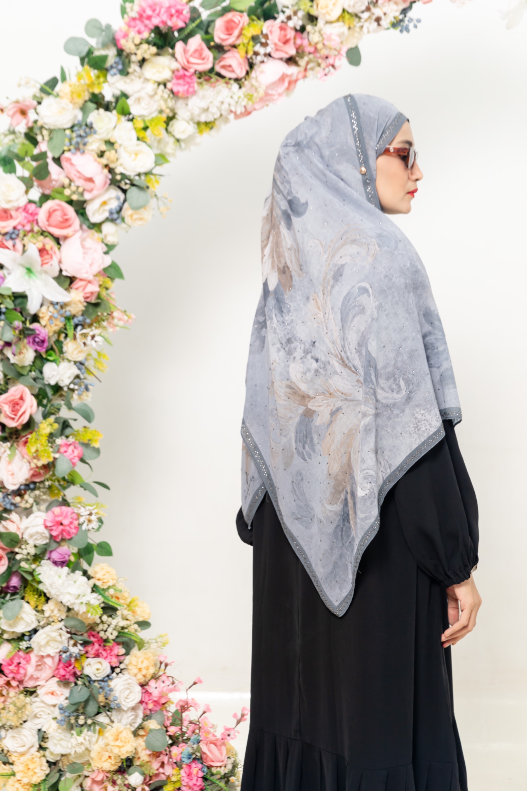 pashmina motif bloom series - gray