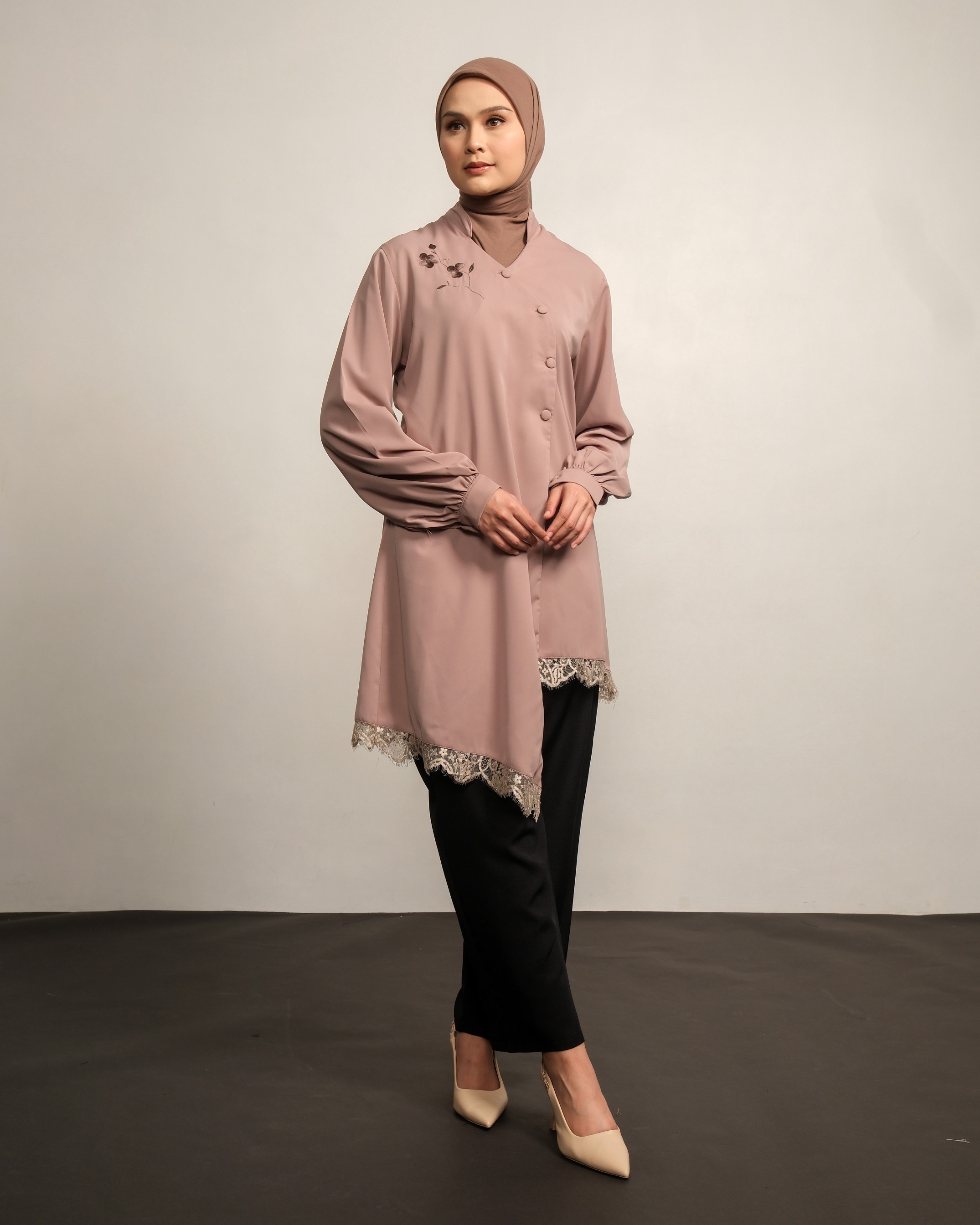 One Set Celana Aku & Kita