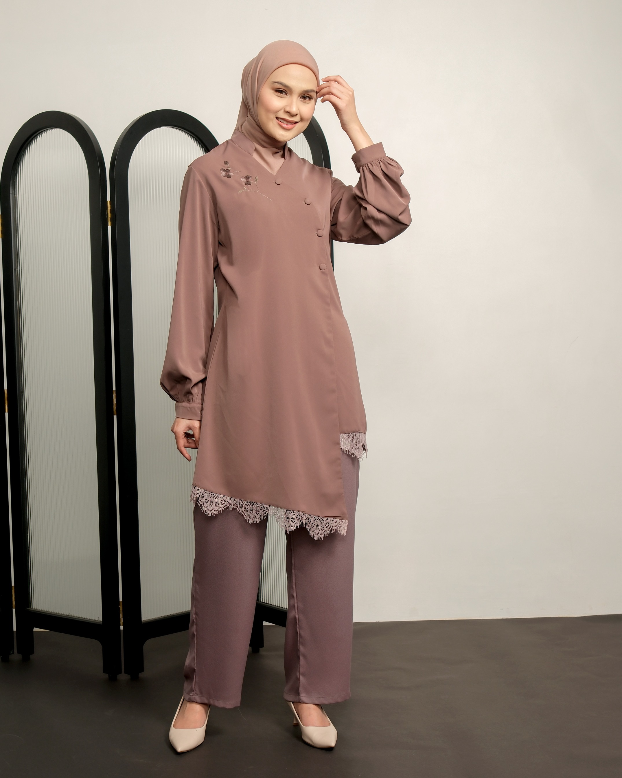 One Set Celana Aku & Kita