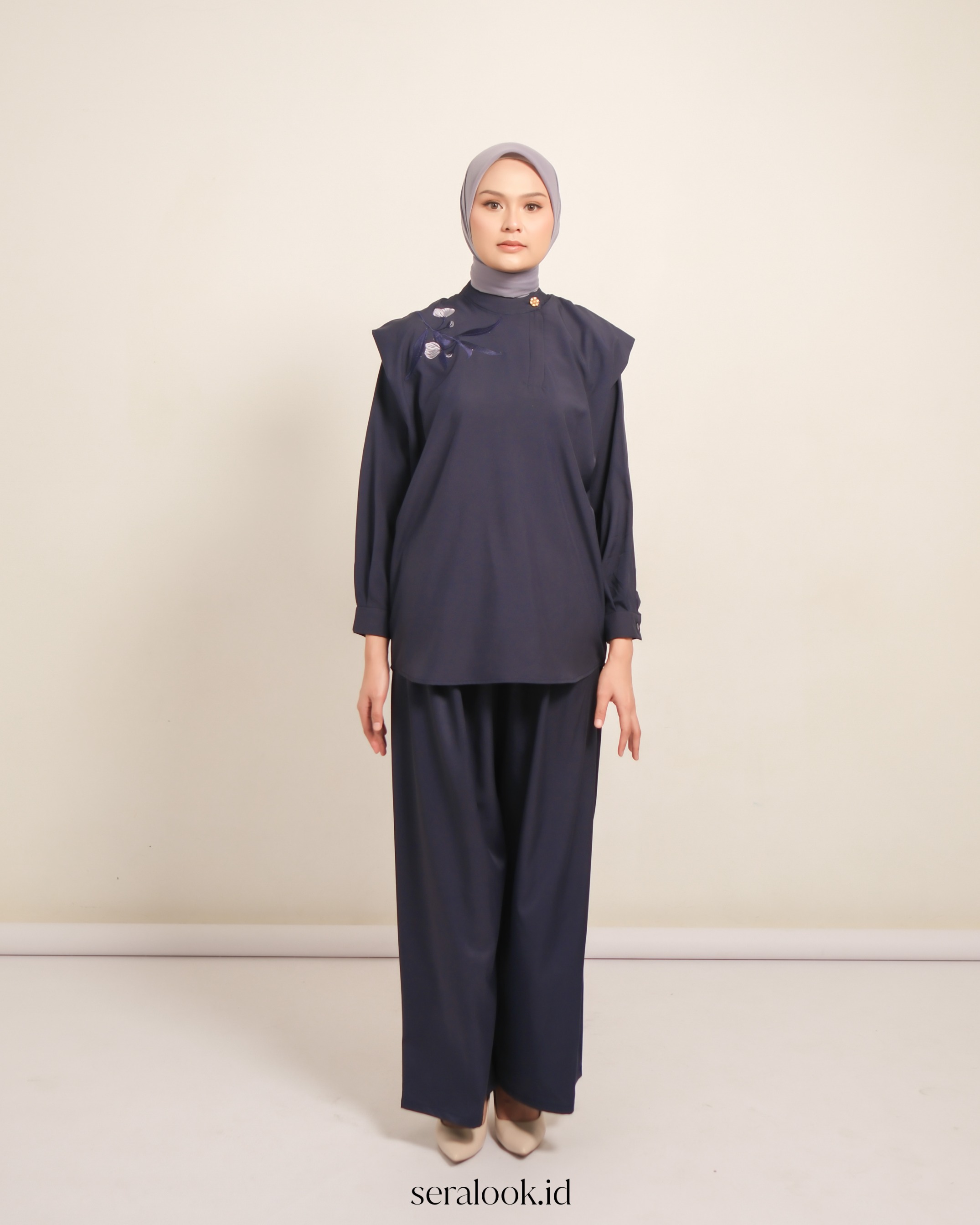 Selaras One Set Pants