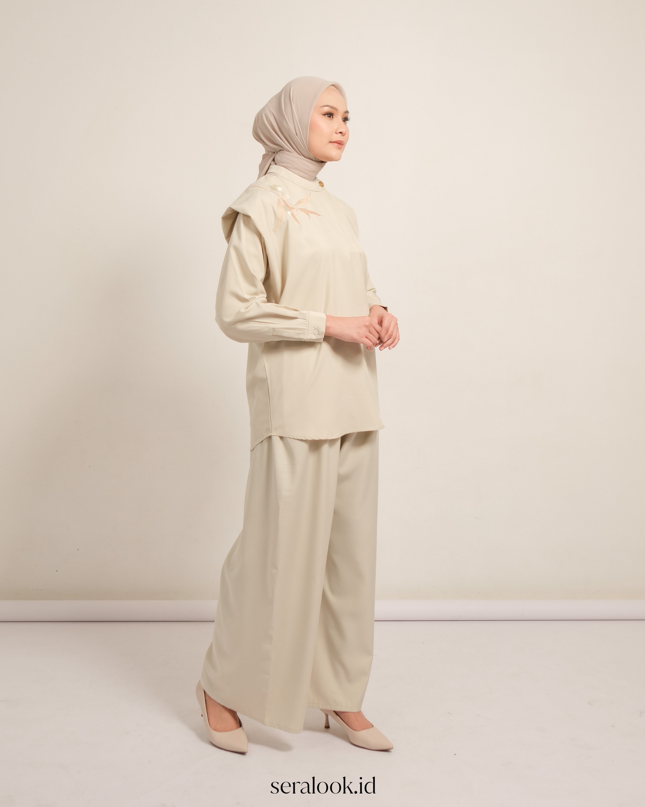 Selaras One Set Pants
