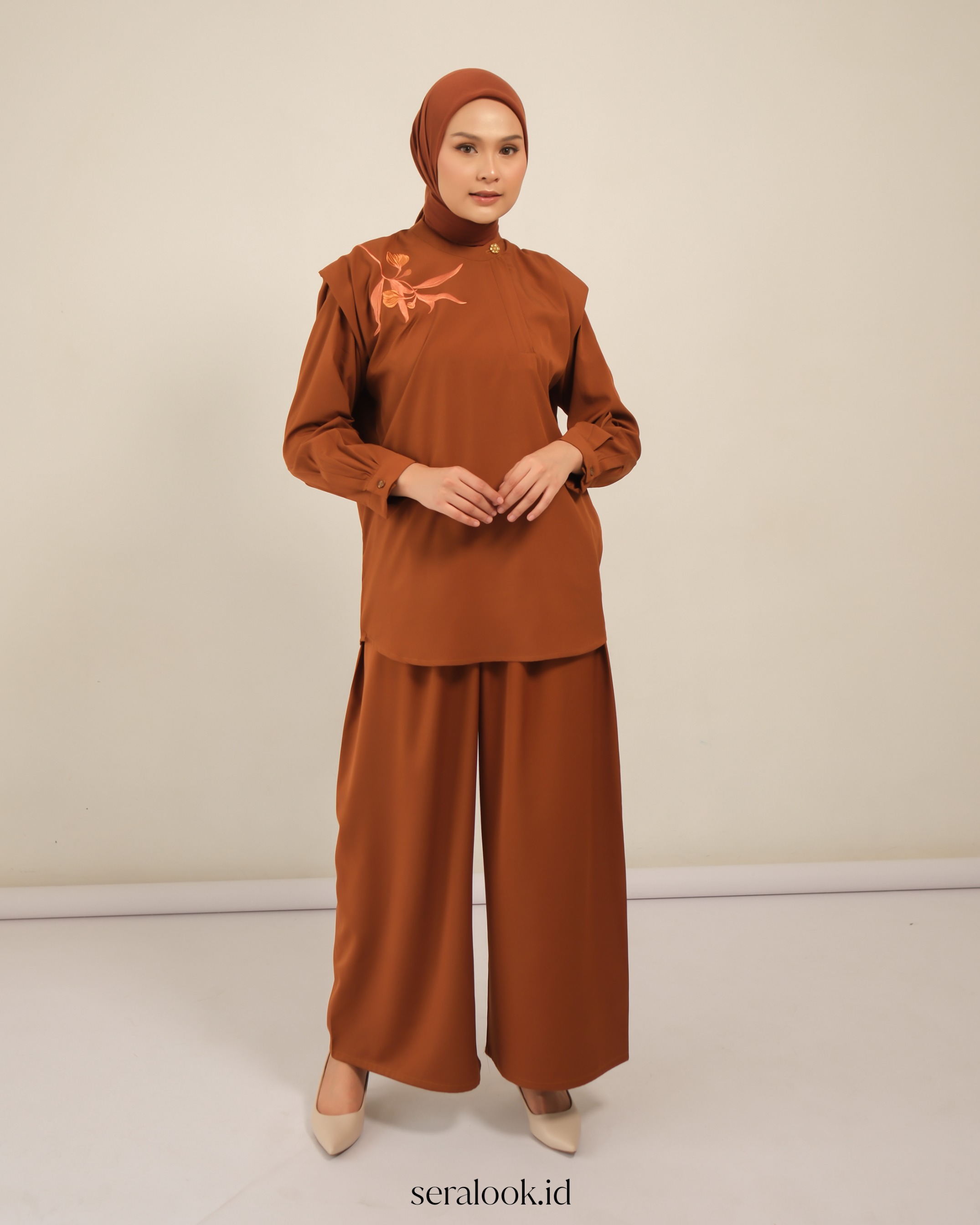 Selaras One Set Pants