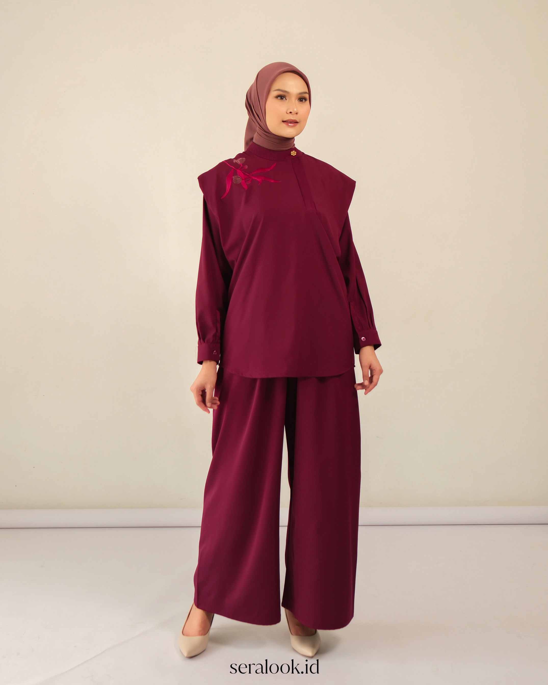Selaras One Set Pants