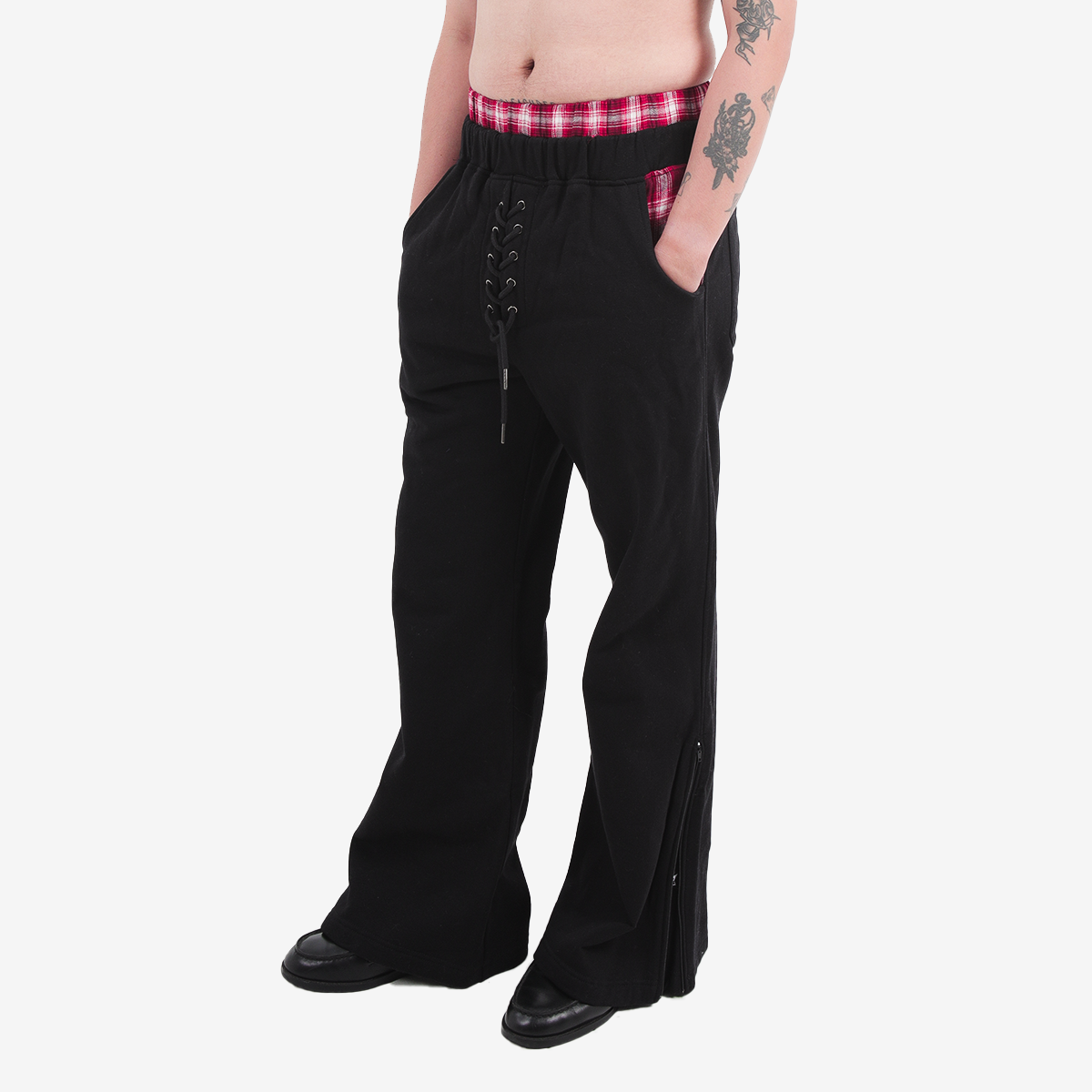 VEIL FLARE SWEATPANTS BLACK