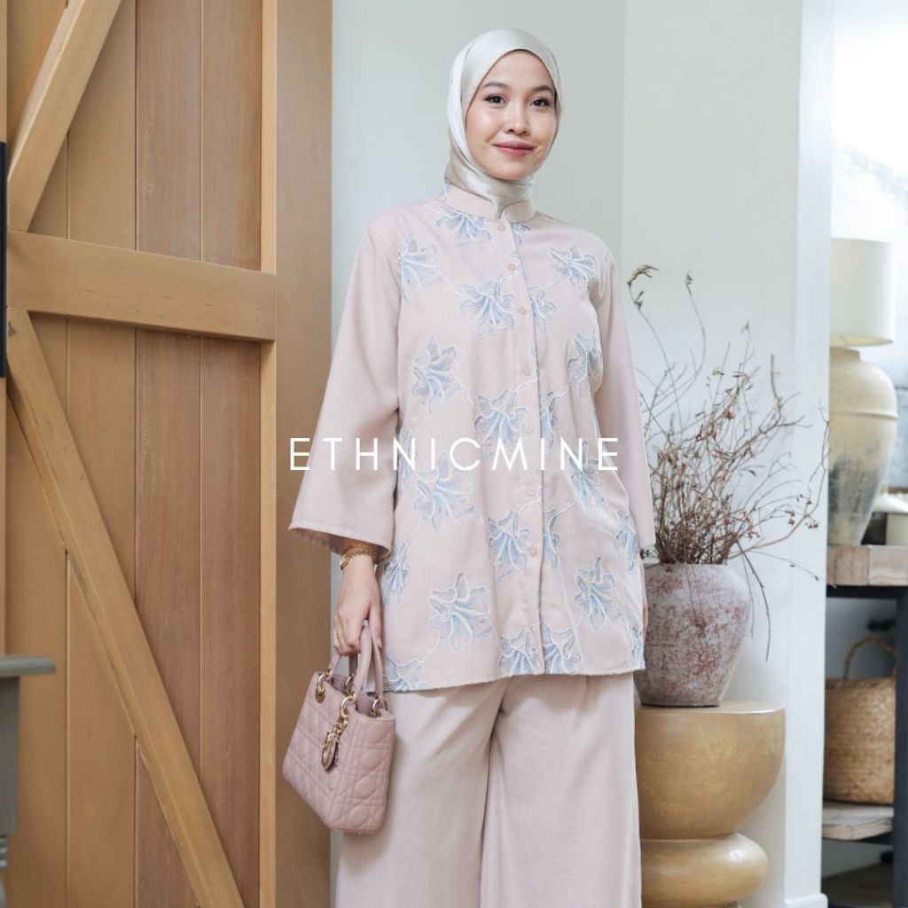 MEREKAH LILY BLOUSE LINEN RAYA BATIK ETHNICMINE