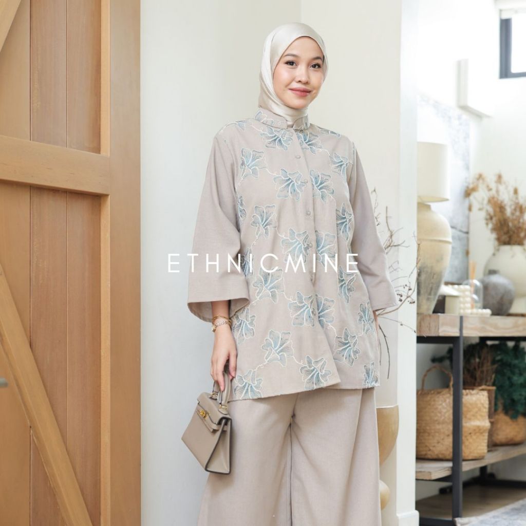 MEREKAH LILY BLOUSE LINEN RAYA BATIK ETHNICMINE
