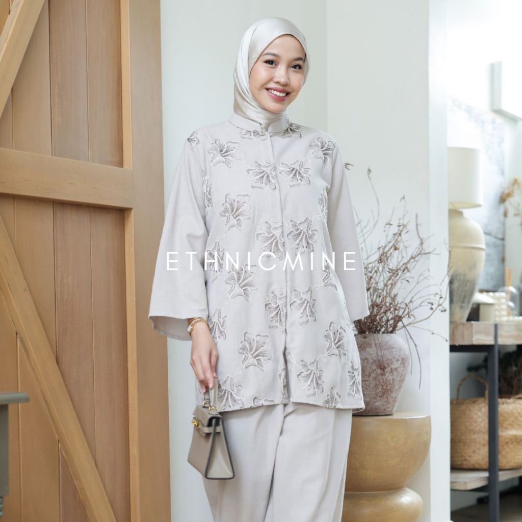 MEREKAH LILY BLOUSE LINEN RAYA BATIK ETHNICMINE