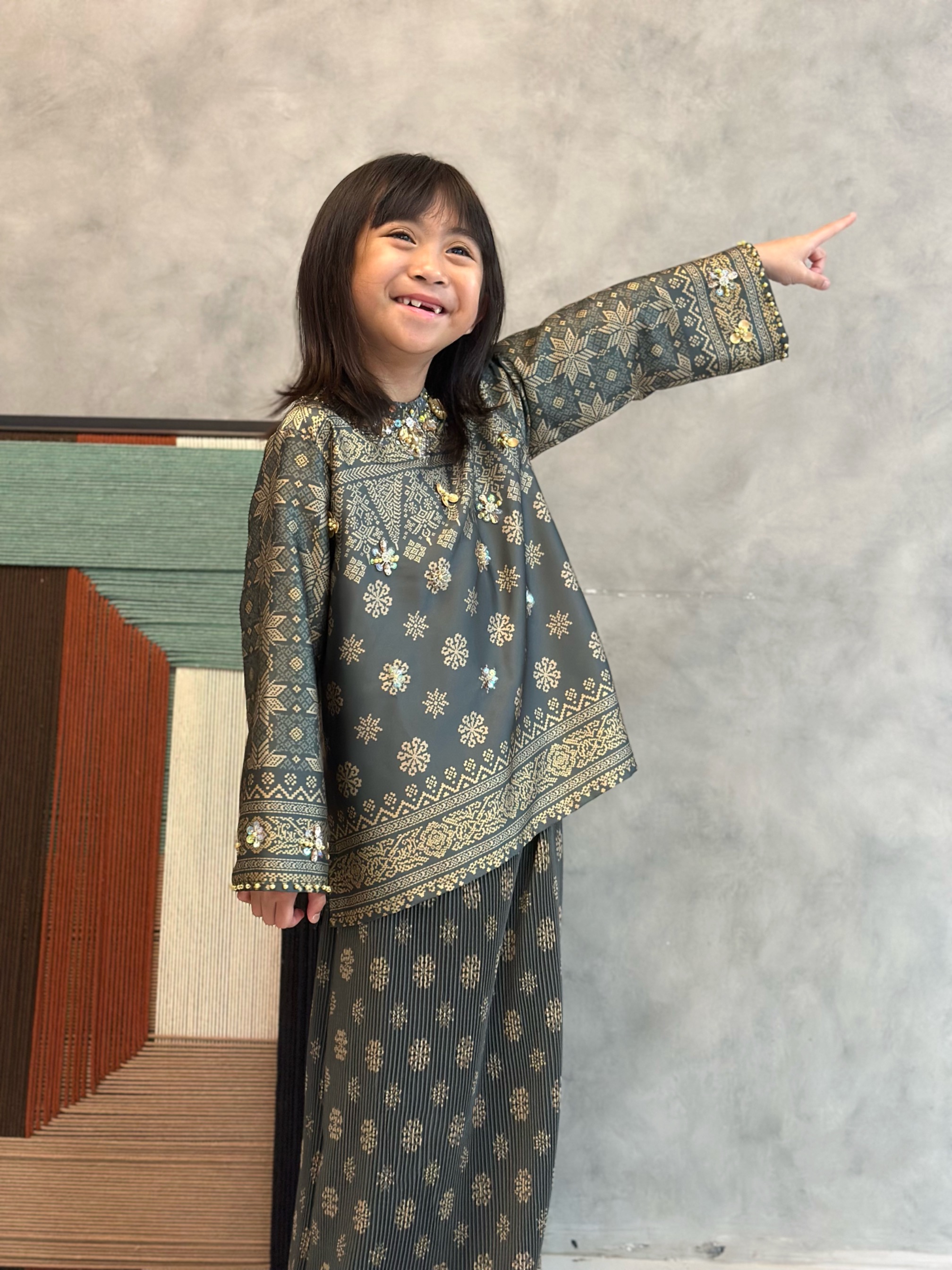 Raya set skirt kids (size 8-12)