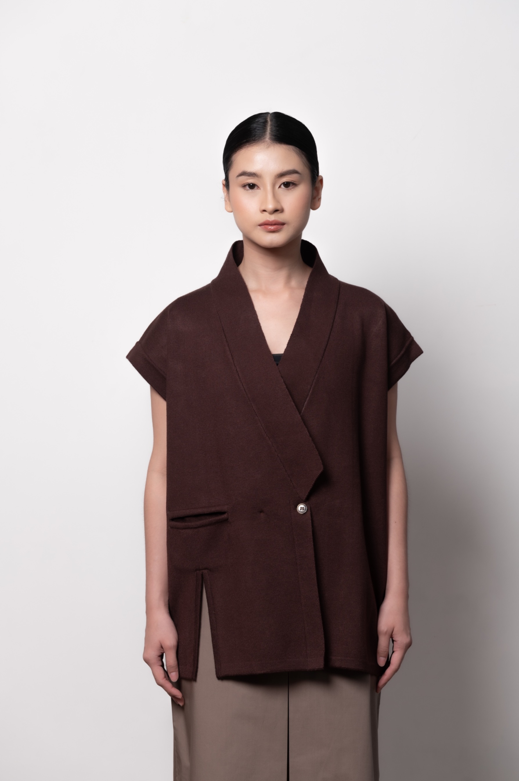 Mona Vest Brown