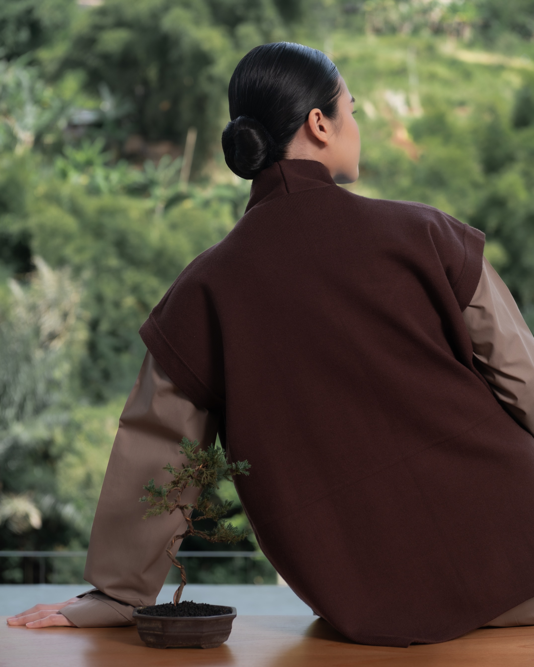 Mona Vest Brown