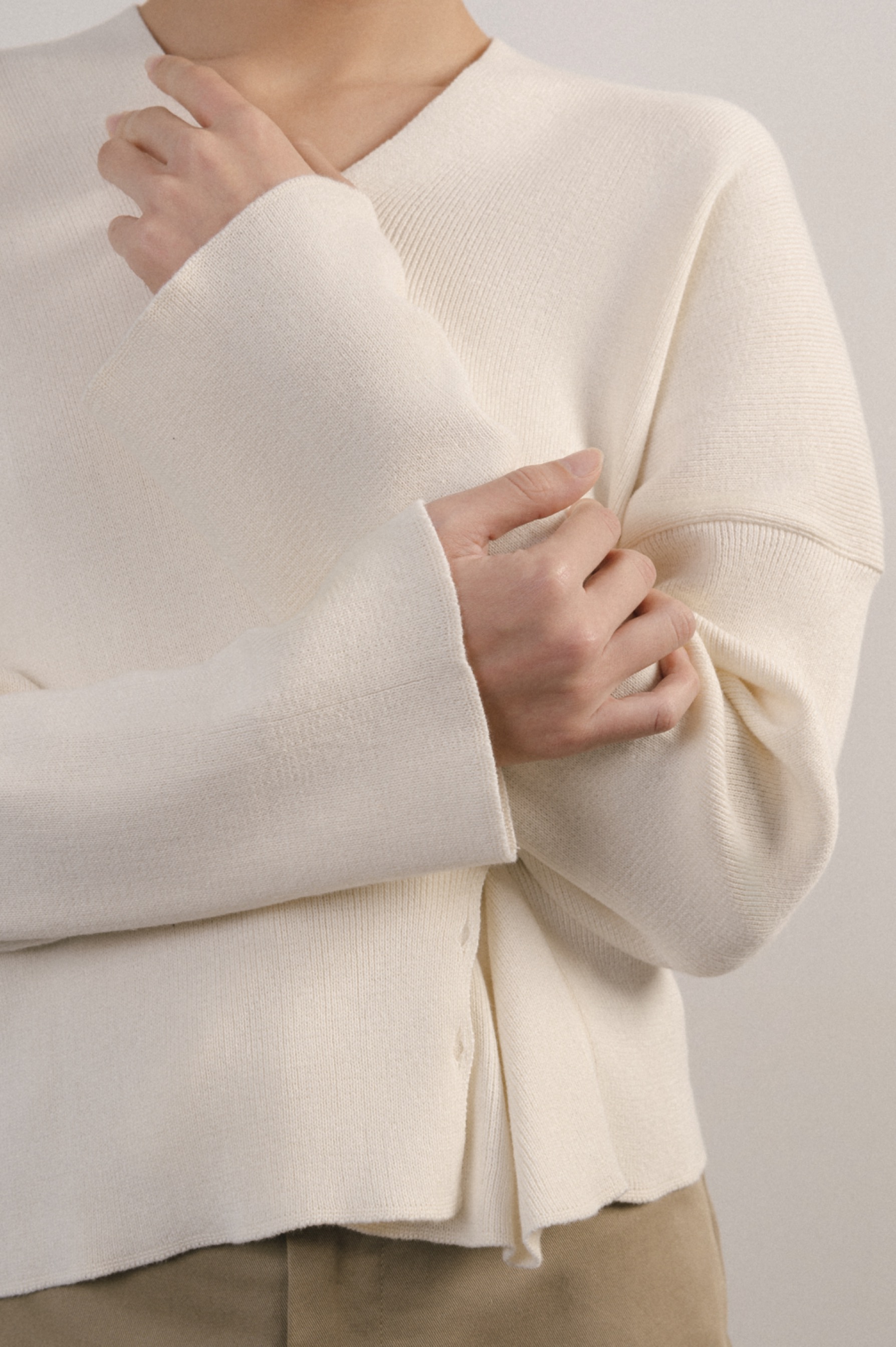 Sola Cardigan White 