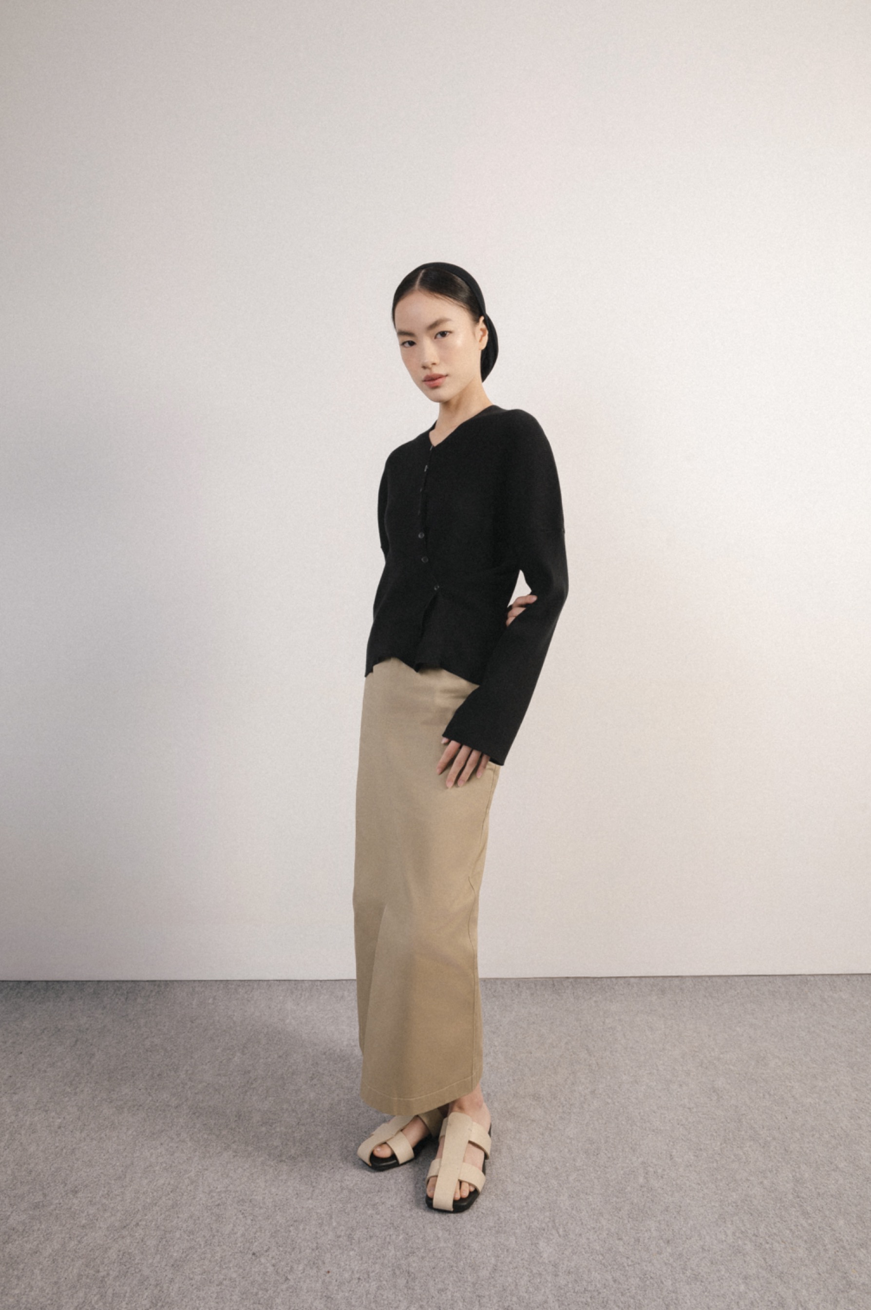 Sola Cardigan Black