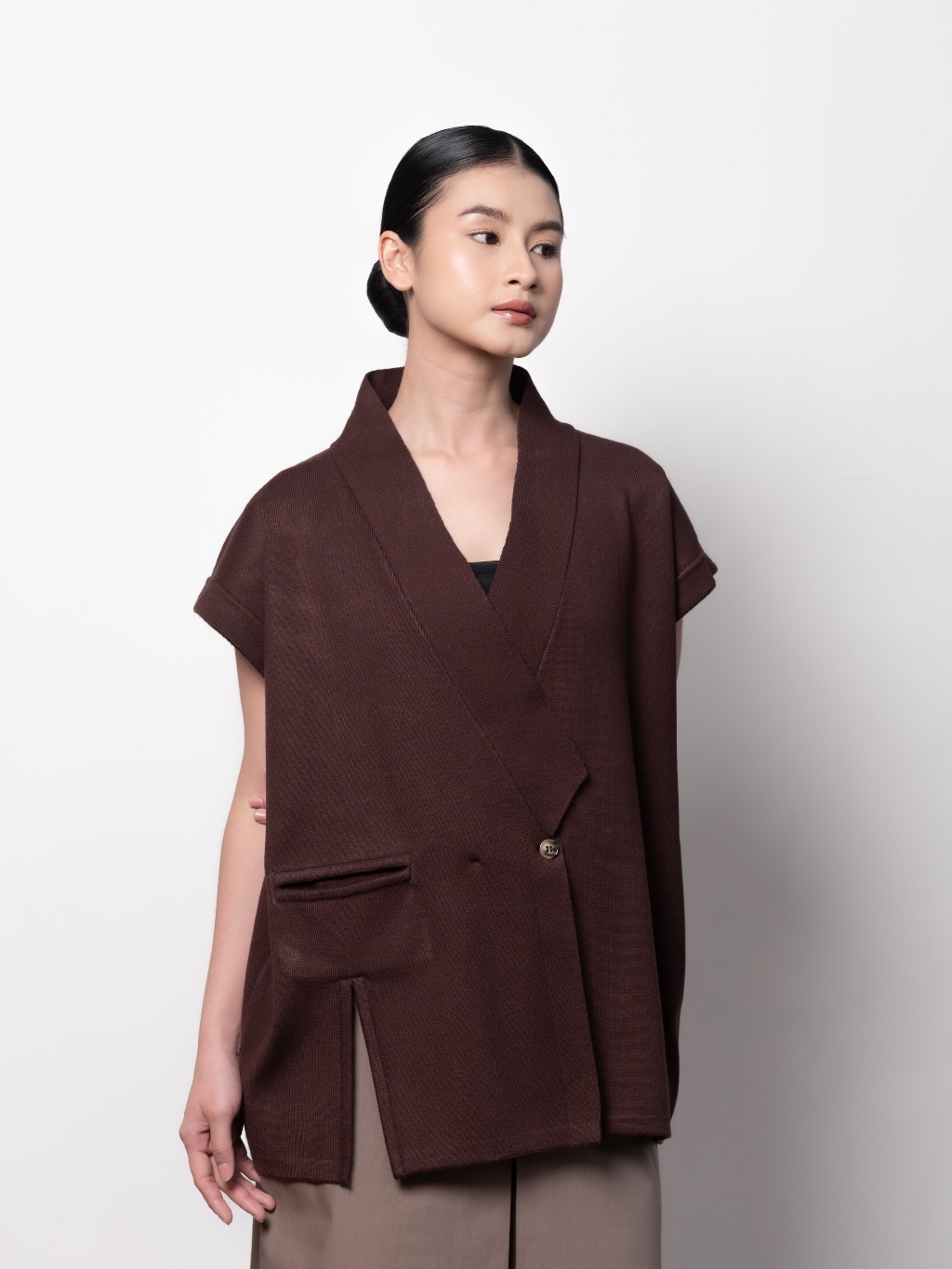 Mona Vest Brown