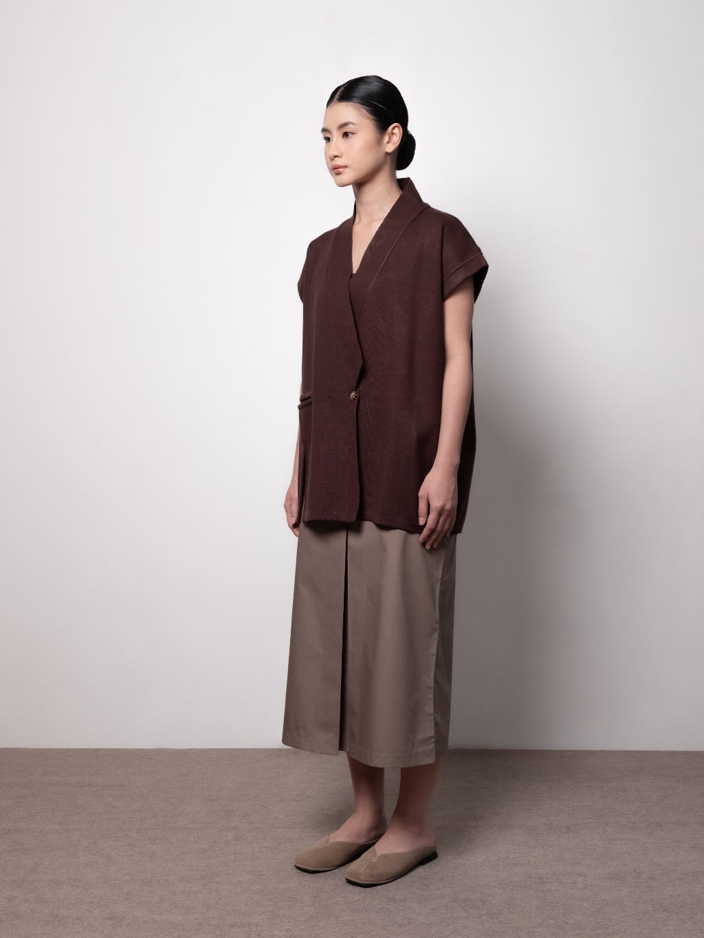 Mona Vest Brown