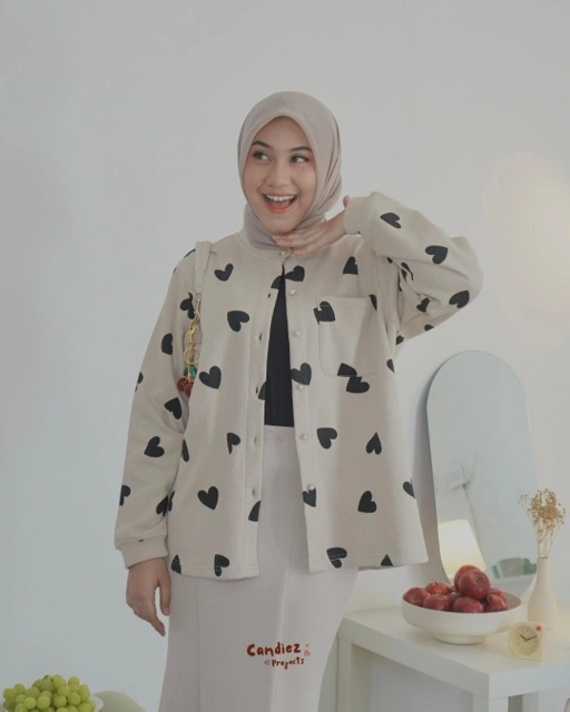 Image of HERA Premium Cardigan Love | Nude Huge