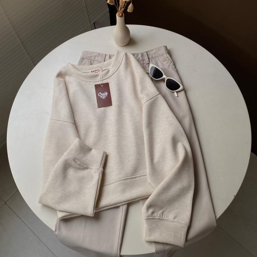 YOONA Oversized Sweater Crop | Nude Oreo