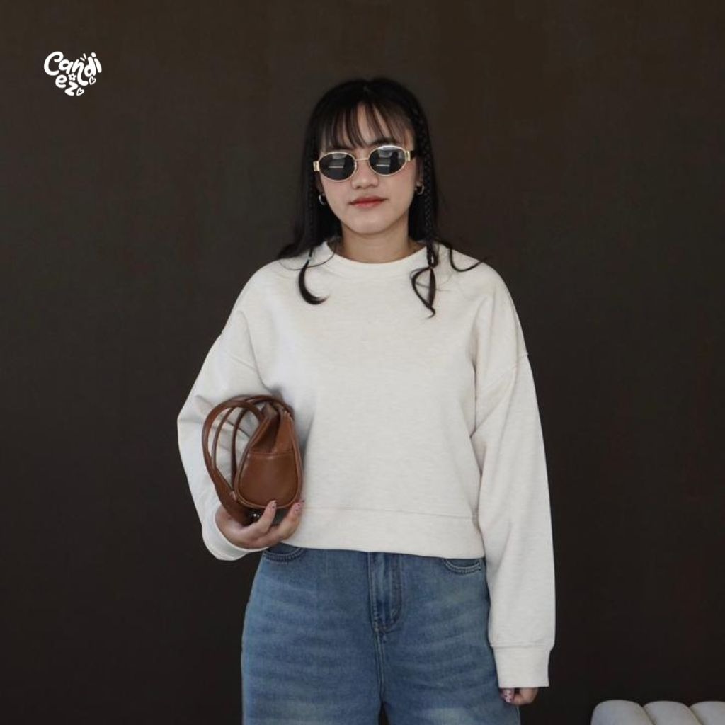 YOONA Oversized Sweater Crop | Nude Oreo