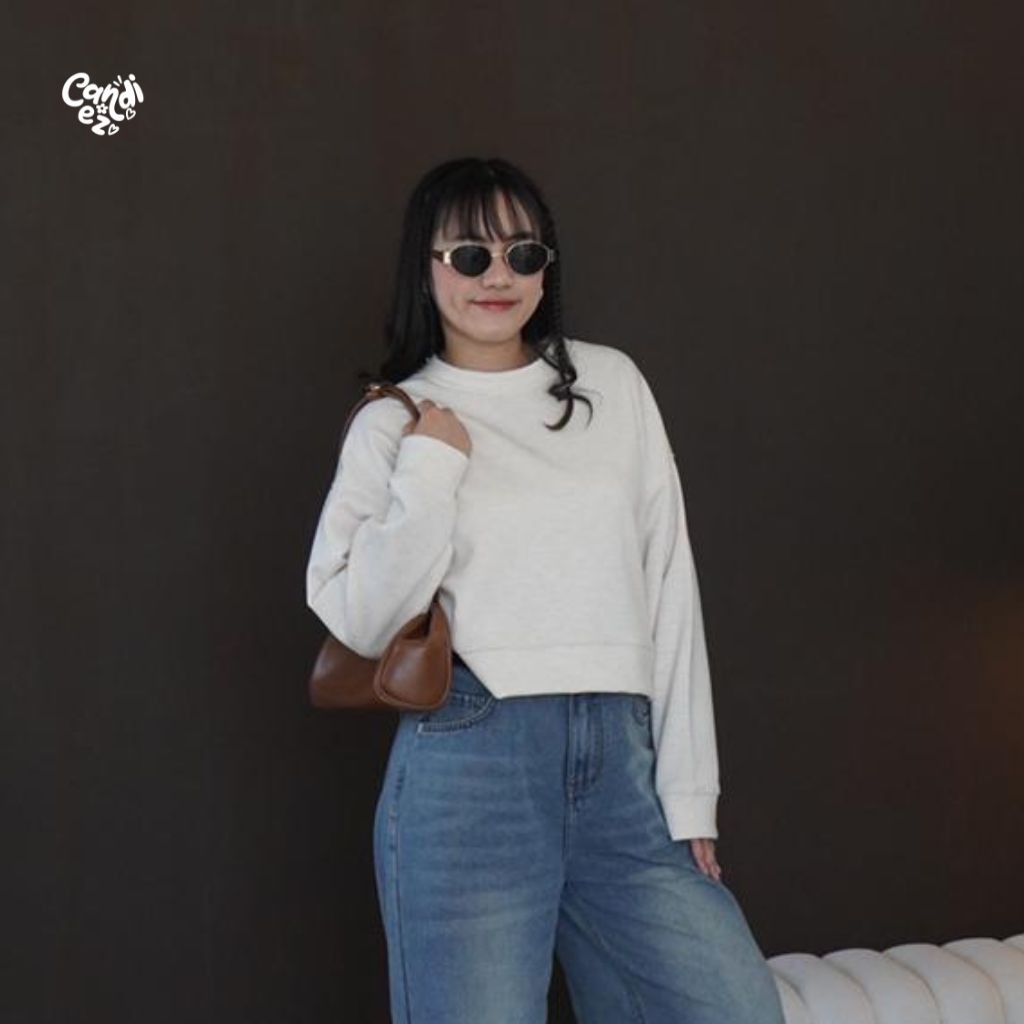 YOONA Oversized Sweater Crop | Nude Oreo
