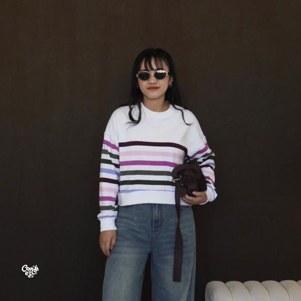 YOONA Oversized Sweater Crop | White Rainbow